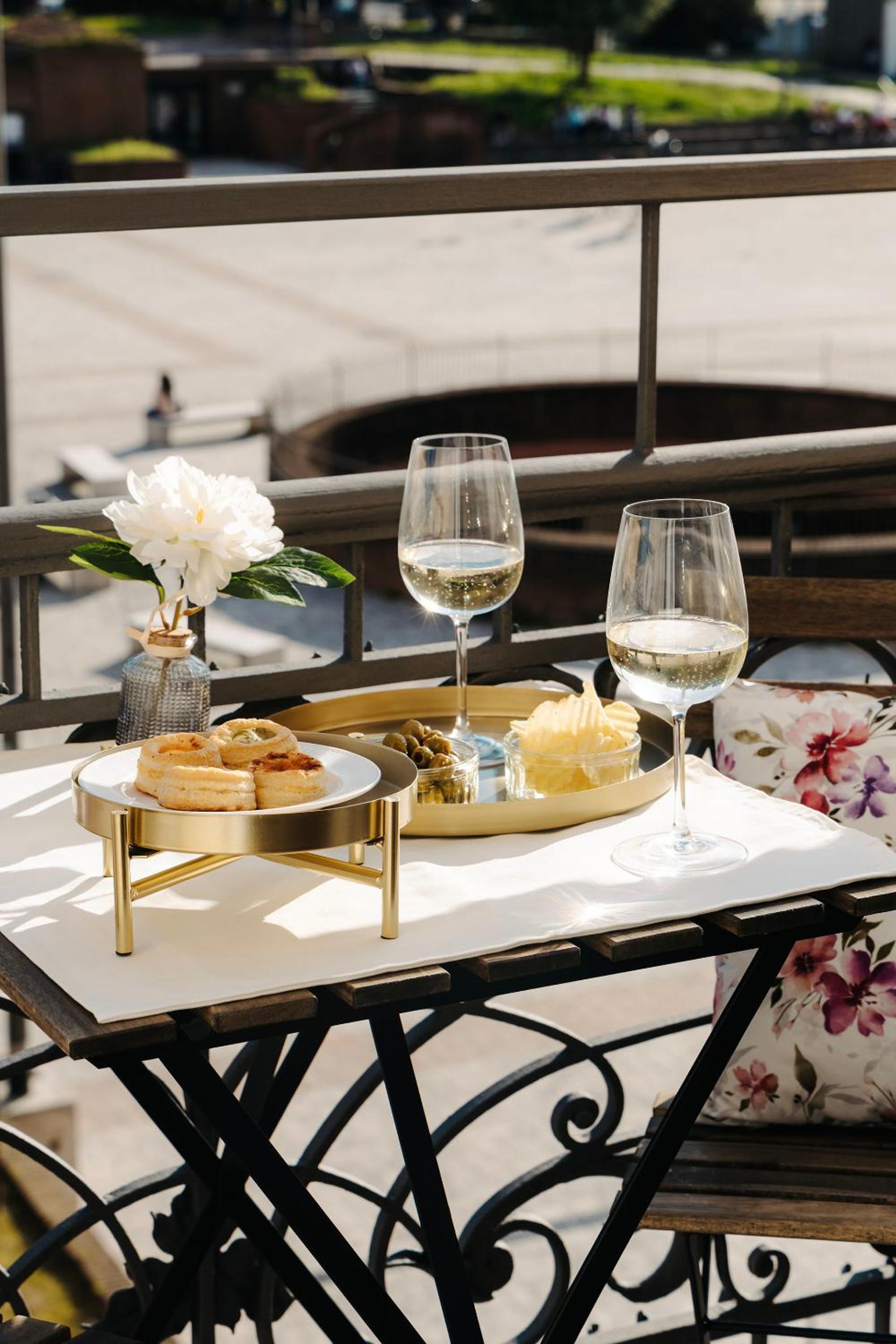balance & terrace