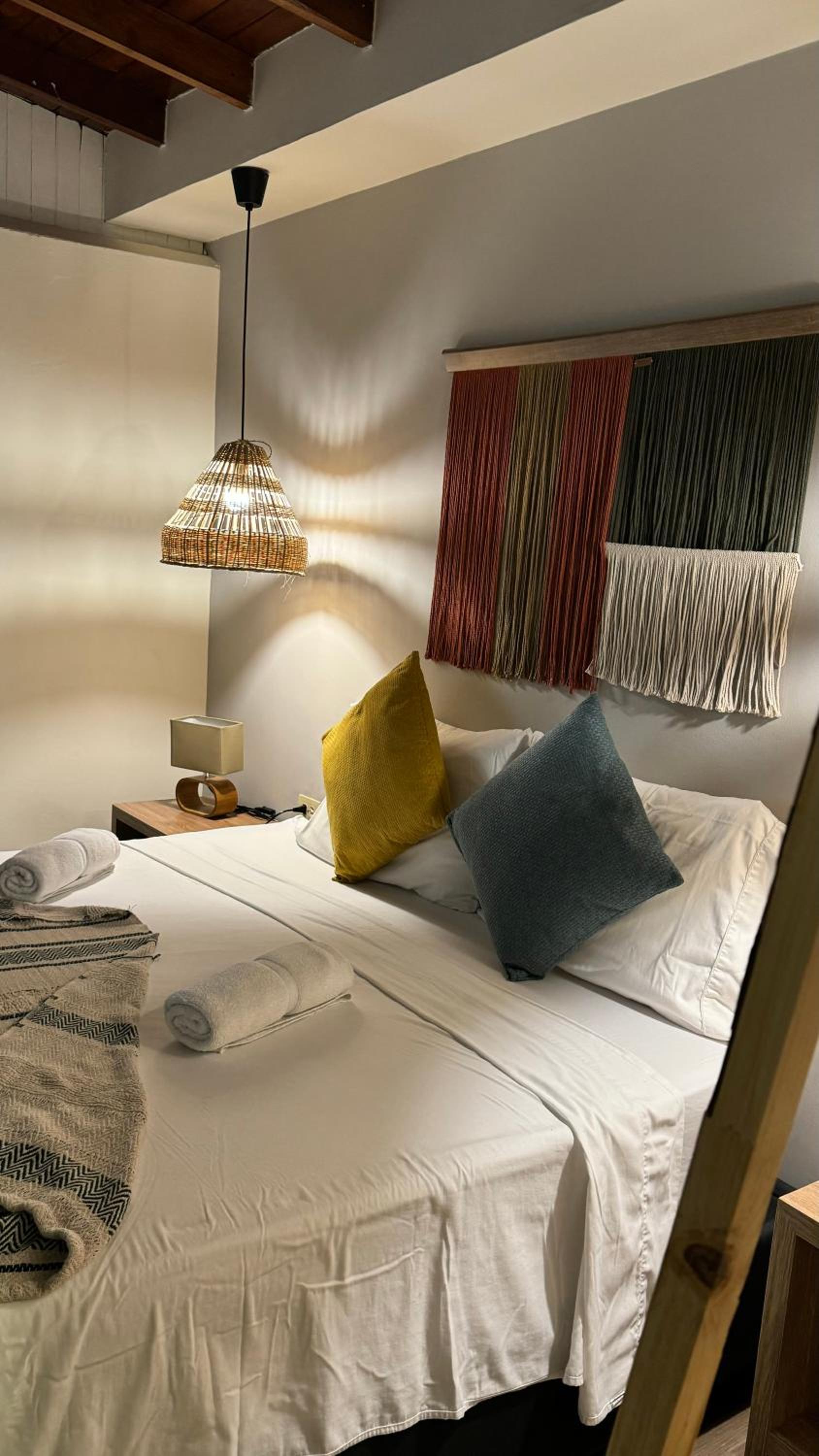 Luum Guest House Manila