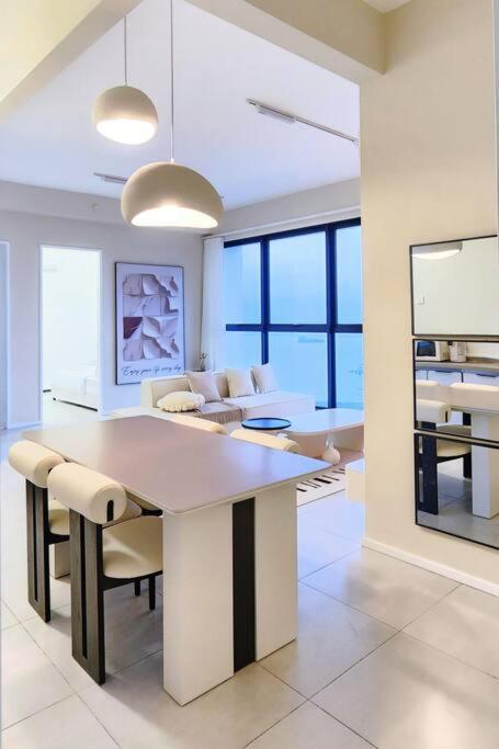 Tatami with HomeCinema, 9pax, Urban Suites by PG Home photo 2