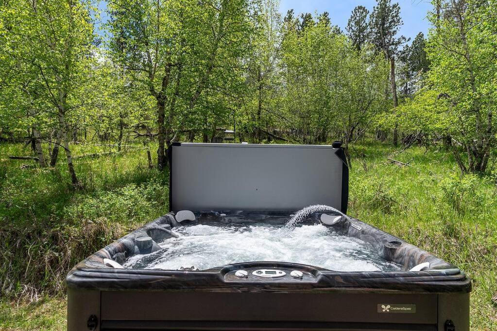Peaceful Valley Hideaway view 2