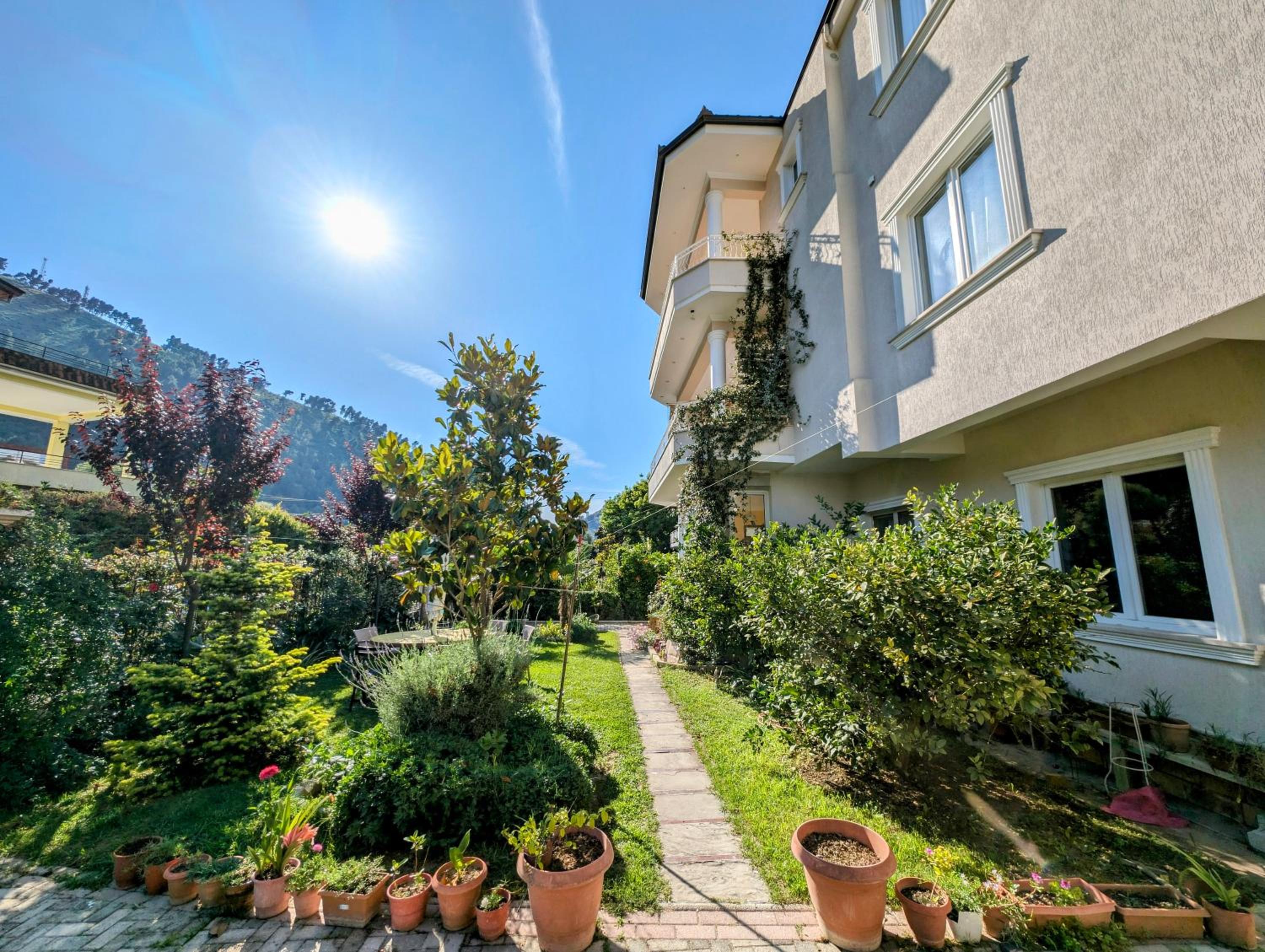 Villa with Garden & Balcony