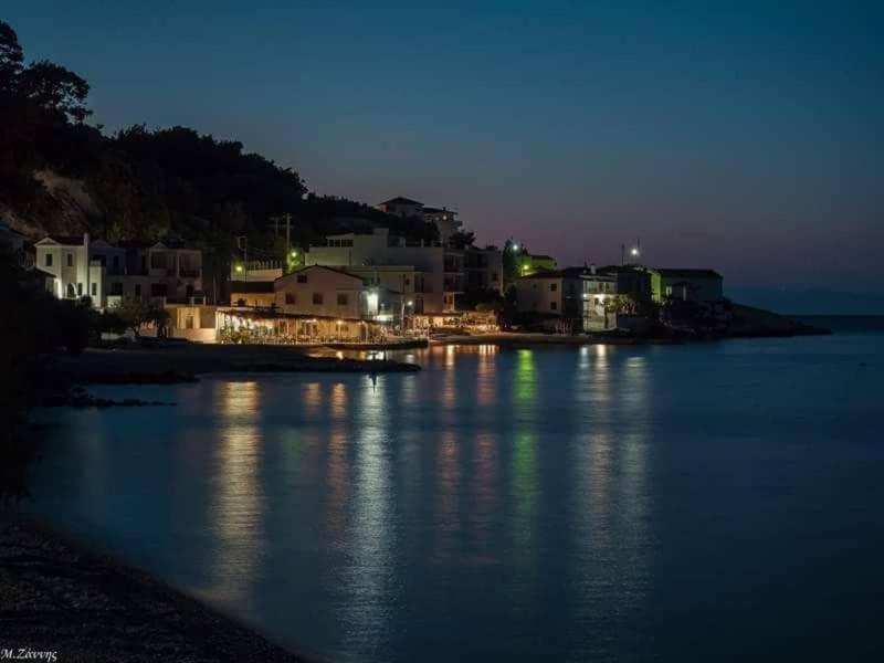 Beach House Antonis Avlakia