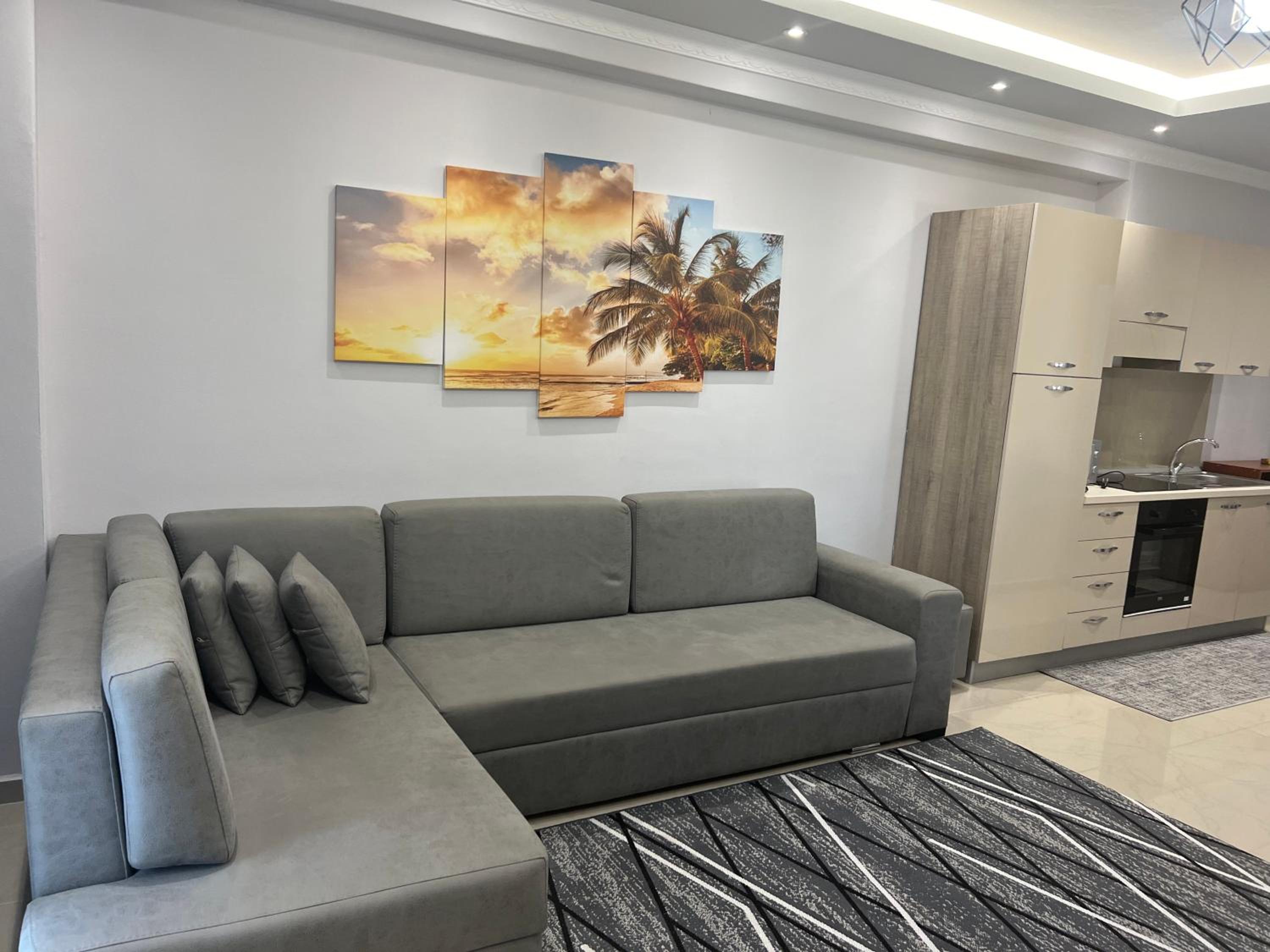 Fishta Apartment Q6 47