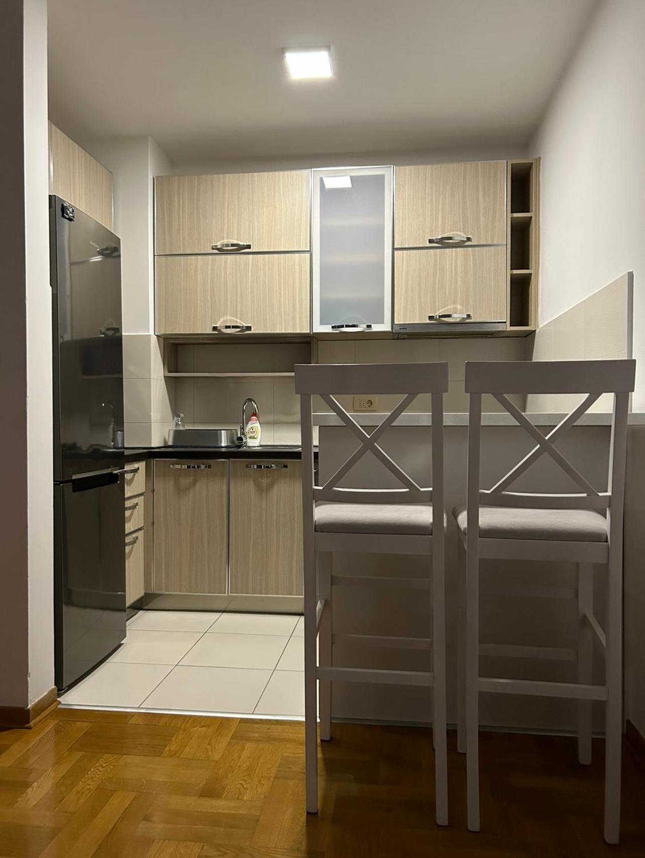 Apartment Shine