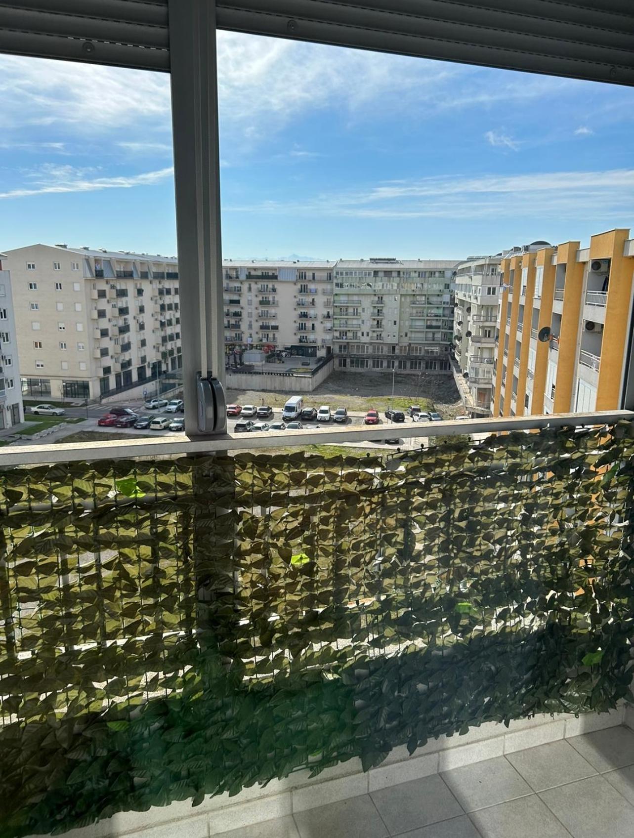 Apartment Shine