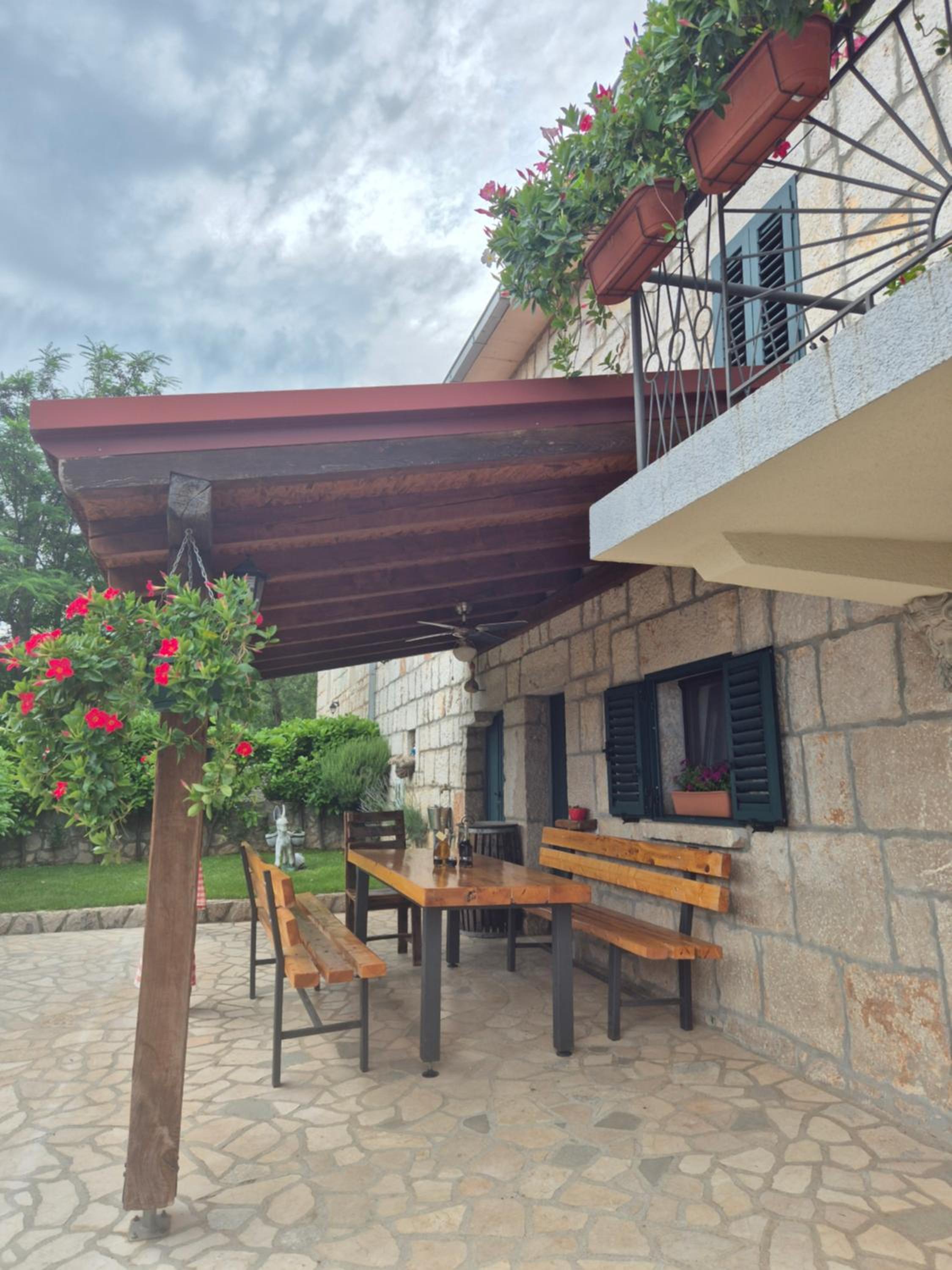 Antini dvori view 5