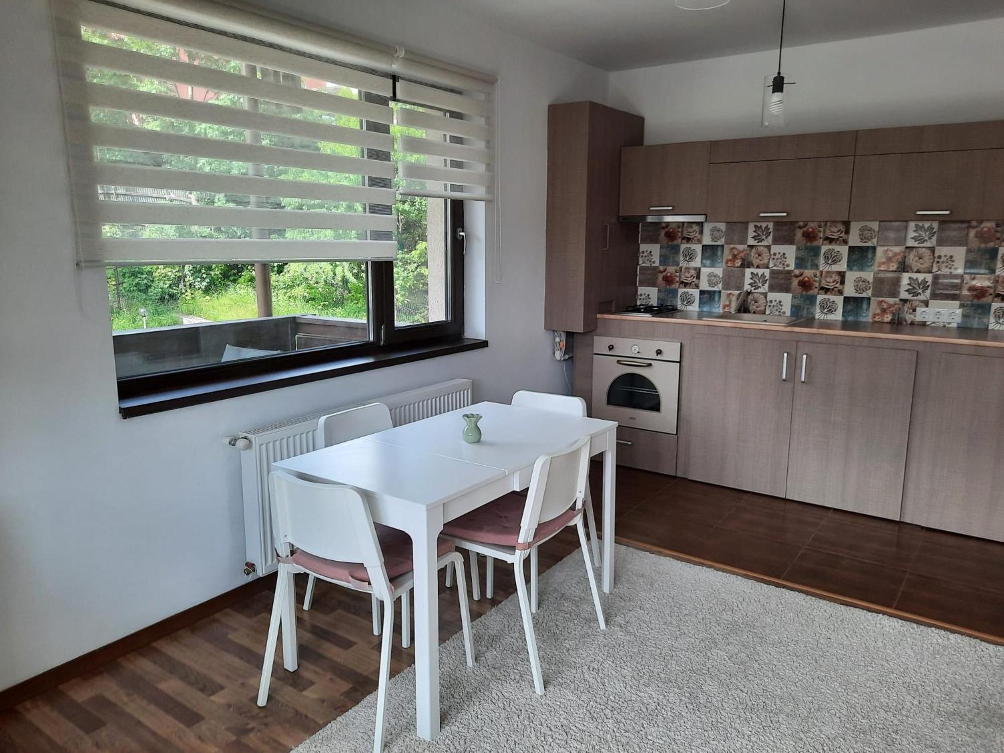 Apartament DELUX Busteni cu terasa superba în Bloc NOU view 4
