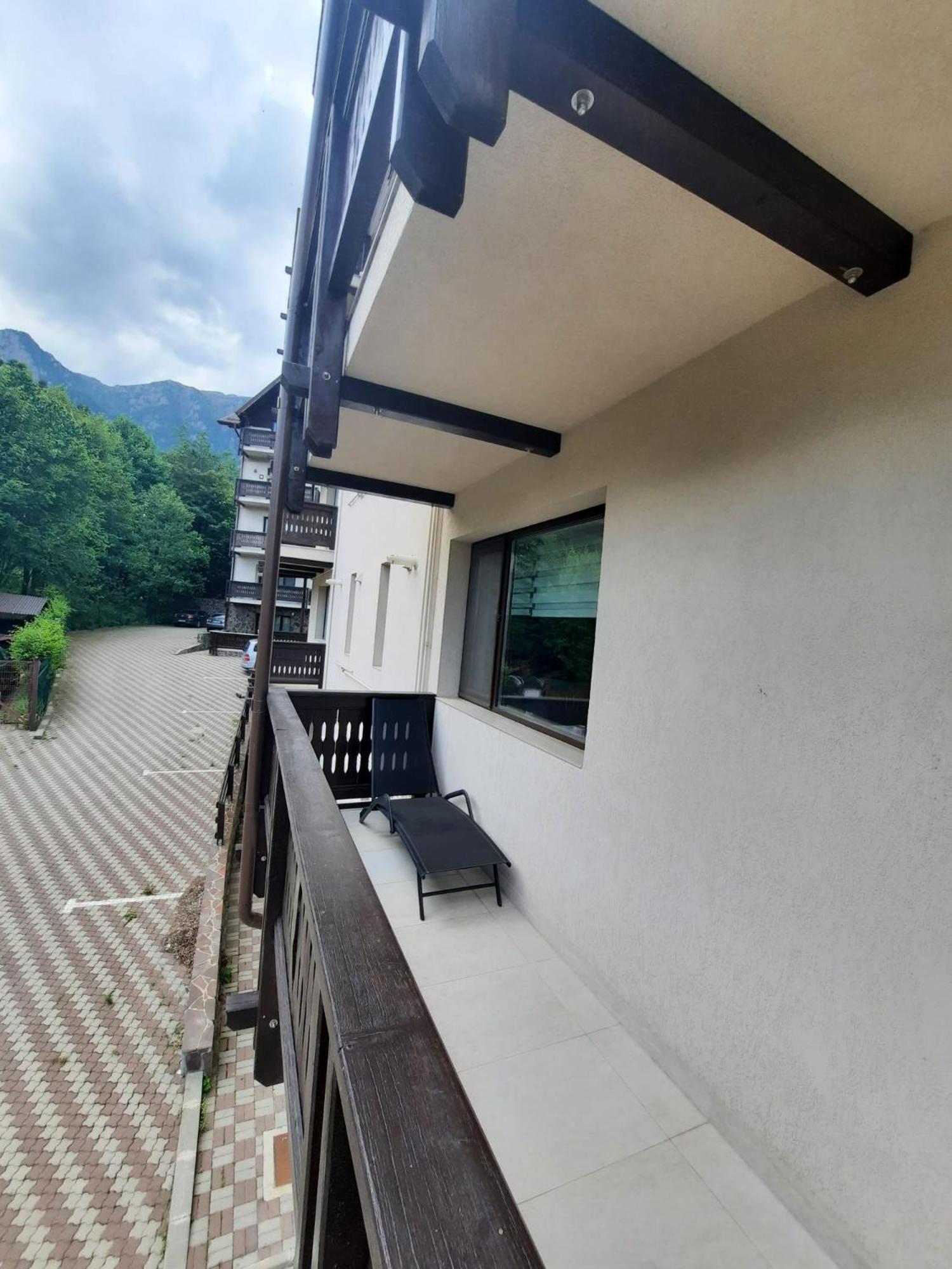 Apartament DELUX Busteni cu terasa superba în Bloc NOU view 5