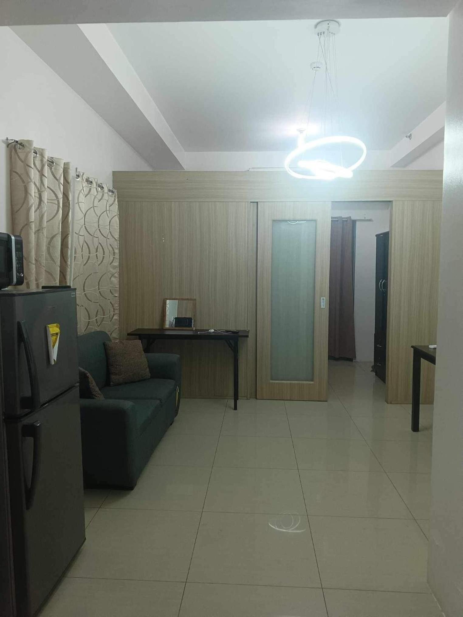 Big Cut End-Unit Condo In SHORE RESIDENCES view 2