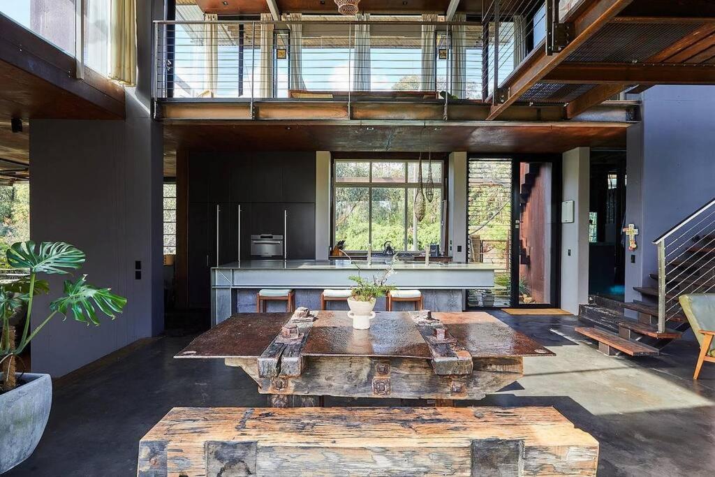 Grand Designs Eco Bush Retreat