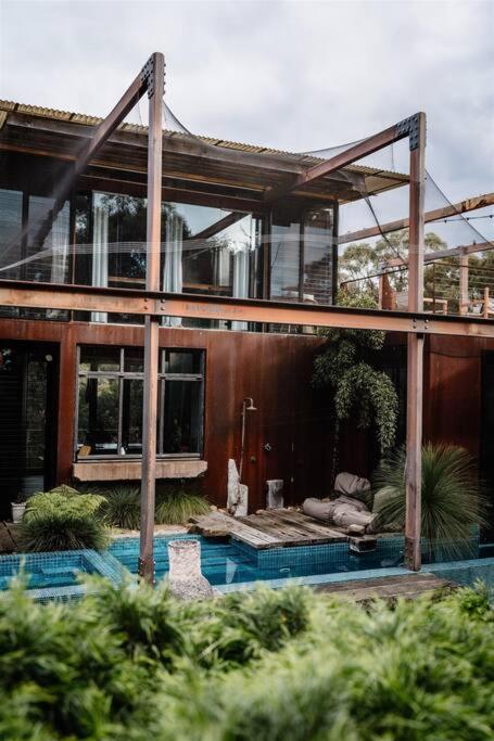 Grand Designs Eco Bush Retreat