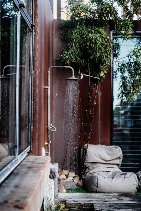 Grand Designs Eco Bush Retreat