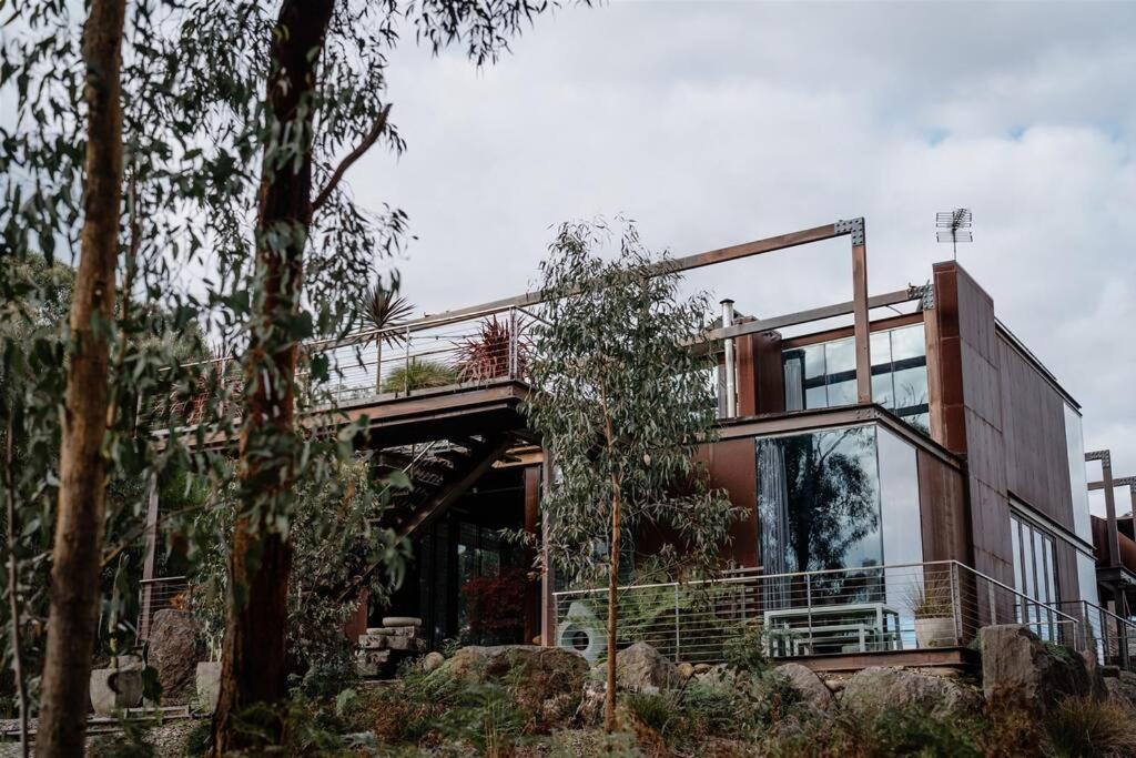 Grand Designs Eco Bush Retreat