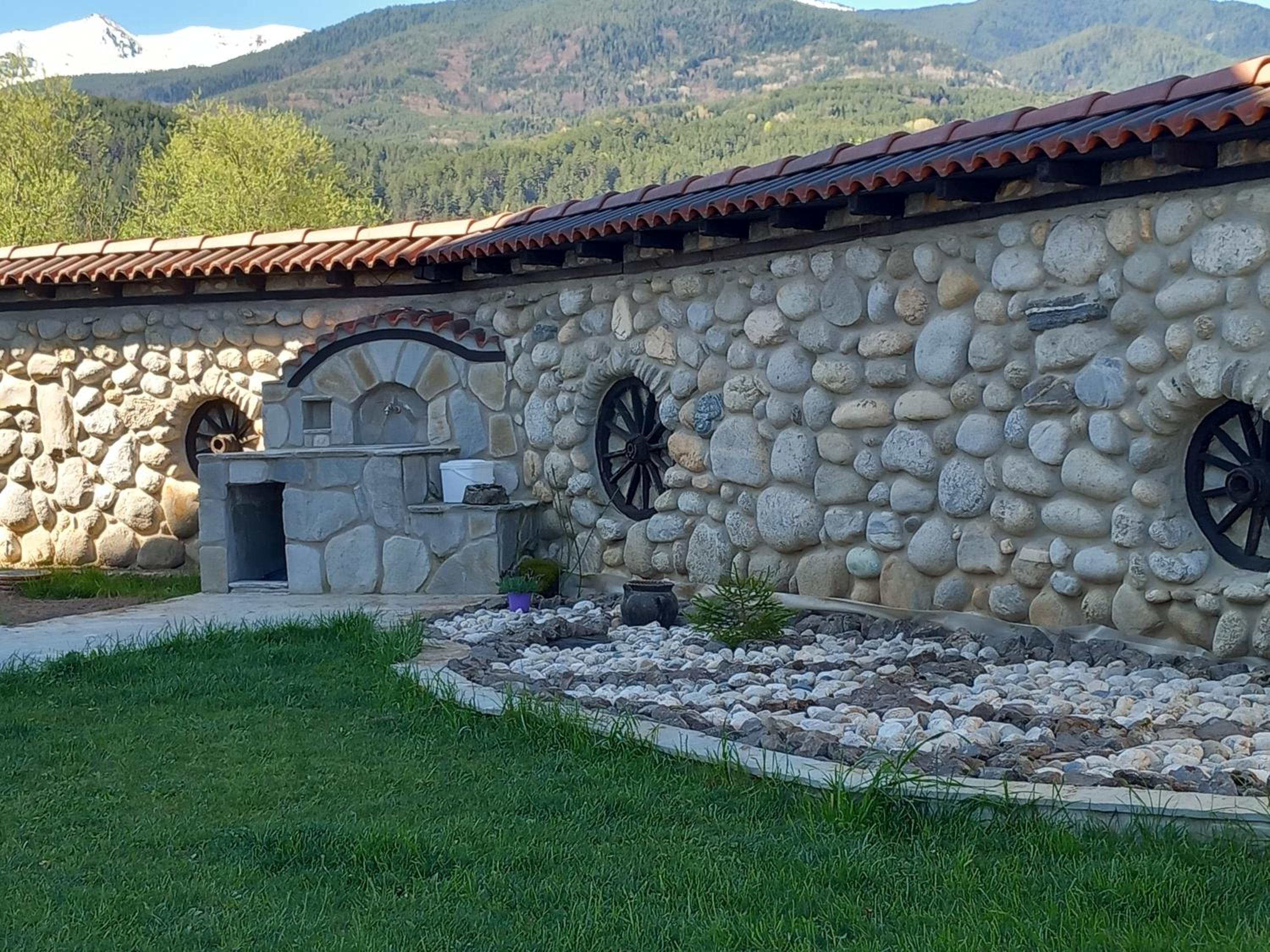 Photo 10