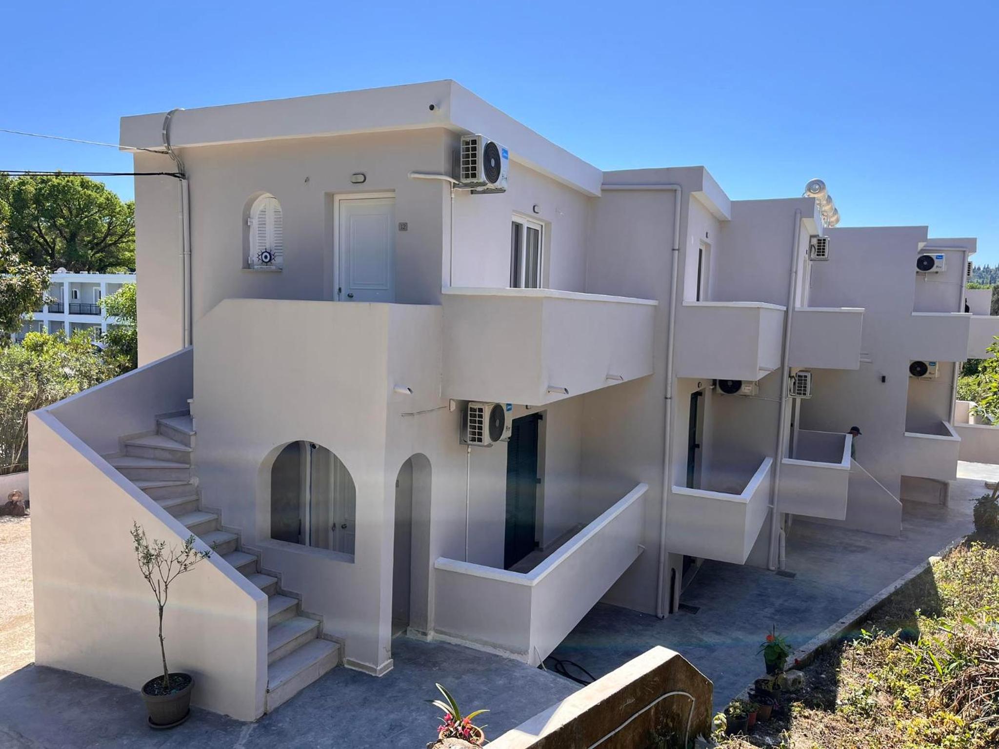 NiSea Apartments