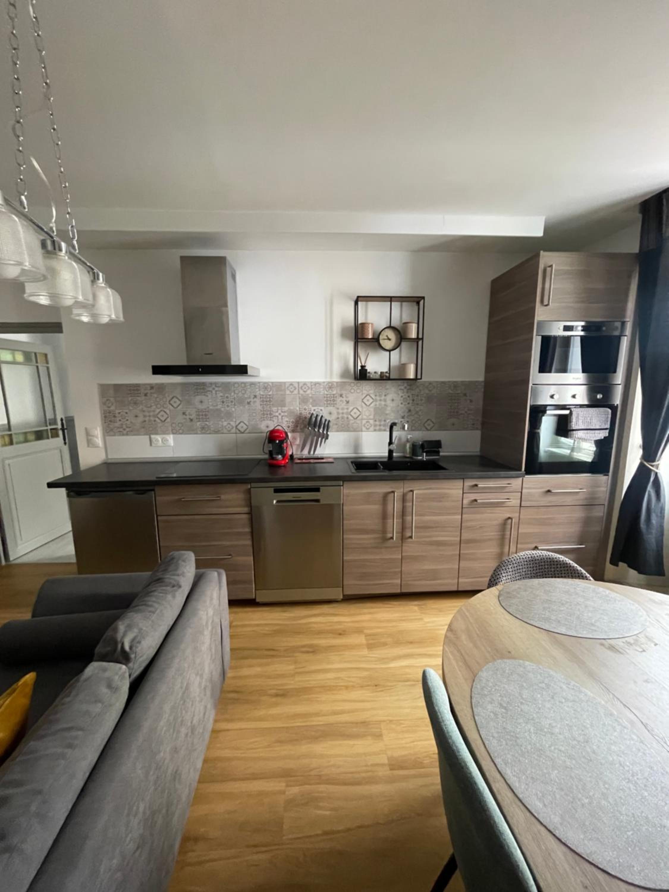 Liberté et Confort, appartement entier, moderne avec 2 chambres et cuisine équipée au coeur de Semur