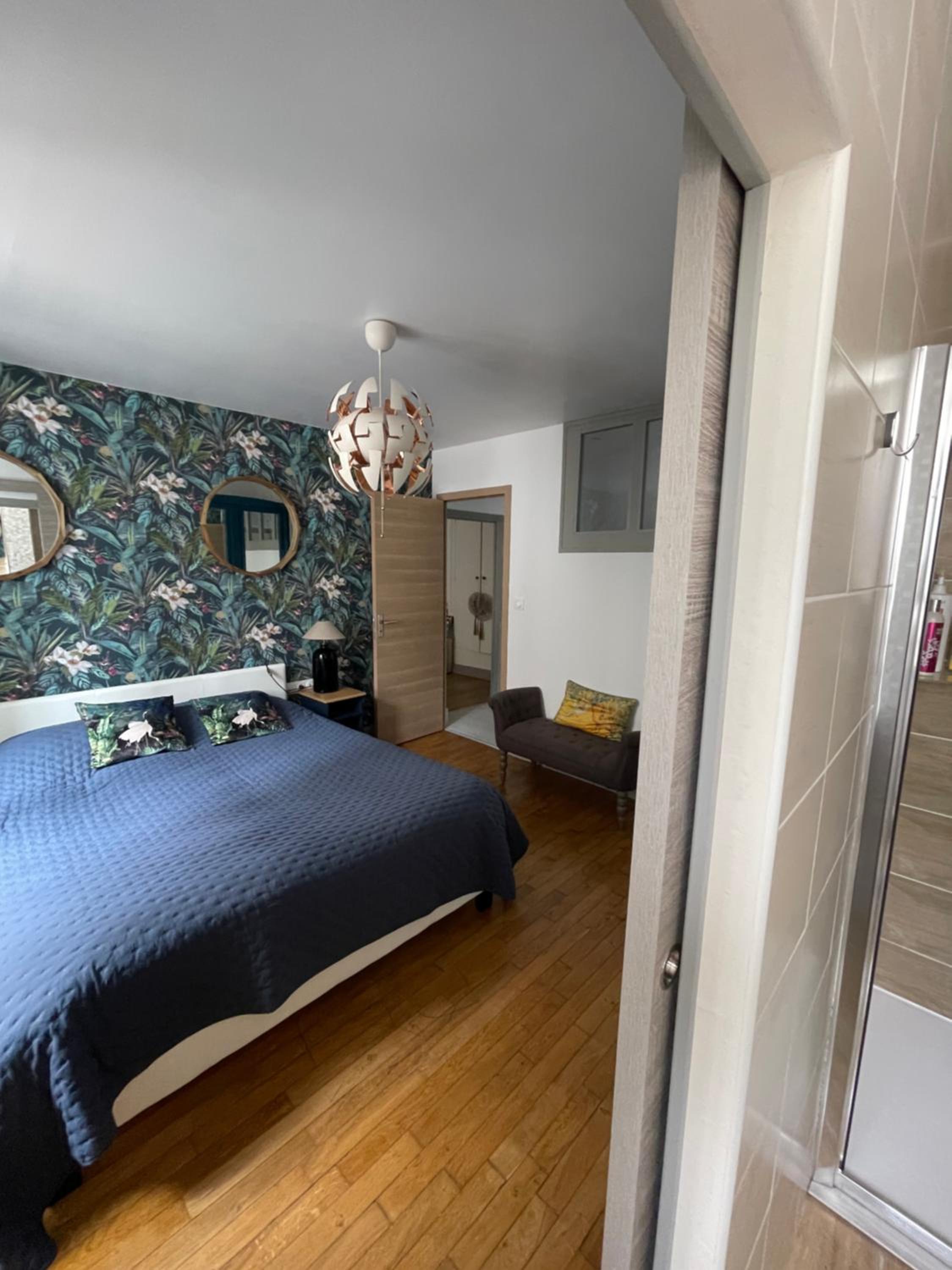 Liberté et Confort, appartement entier, moderne avec 2 chambres et cuisine équipée au coeur de Semur