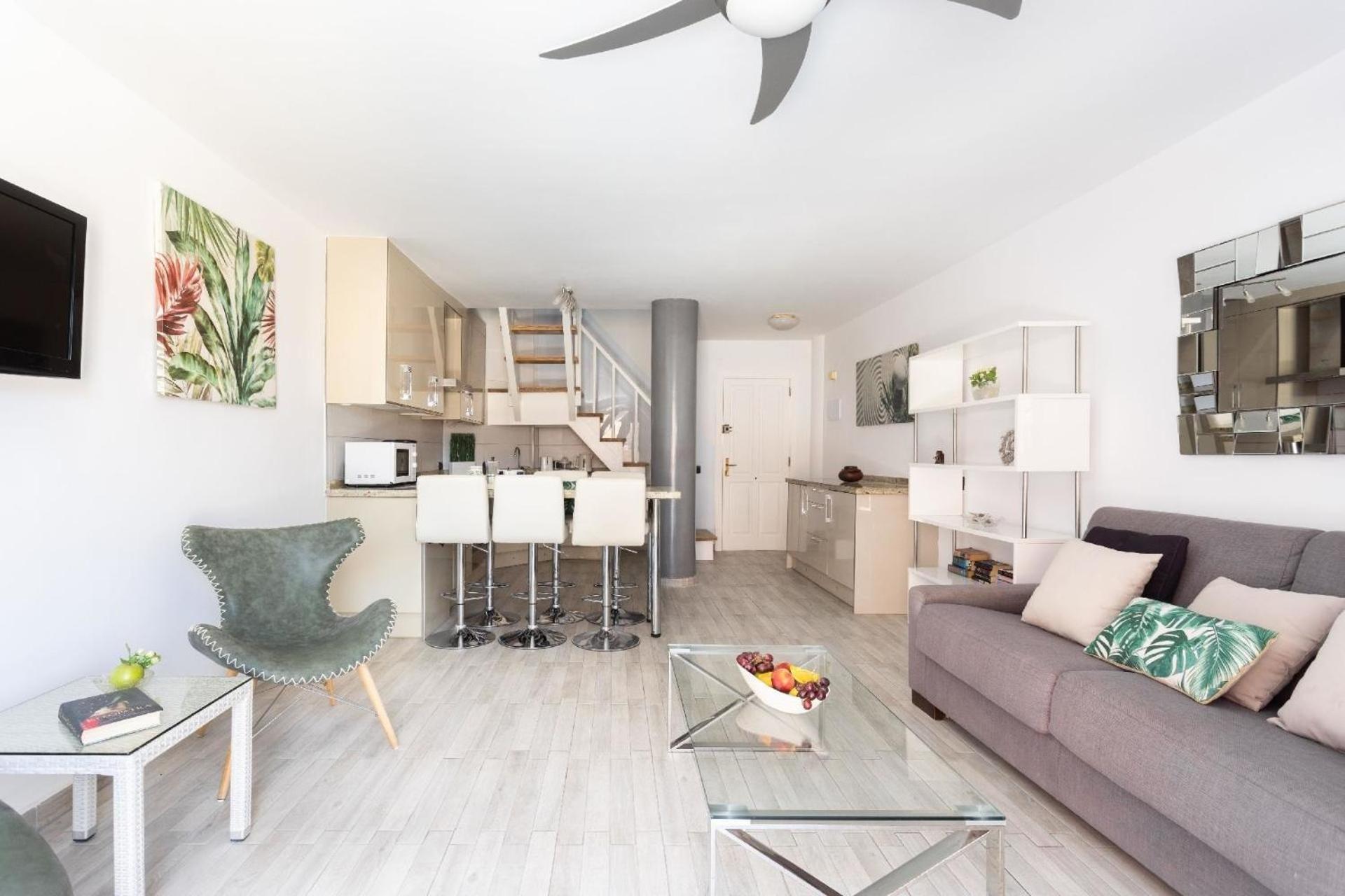 Moderne Wohnung Mit Meerblick Und Pool