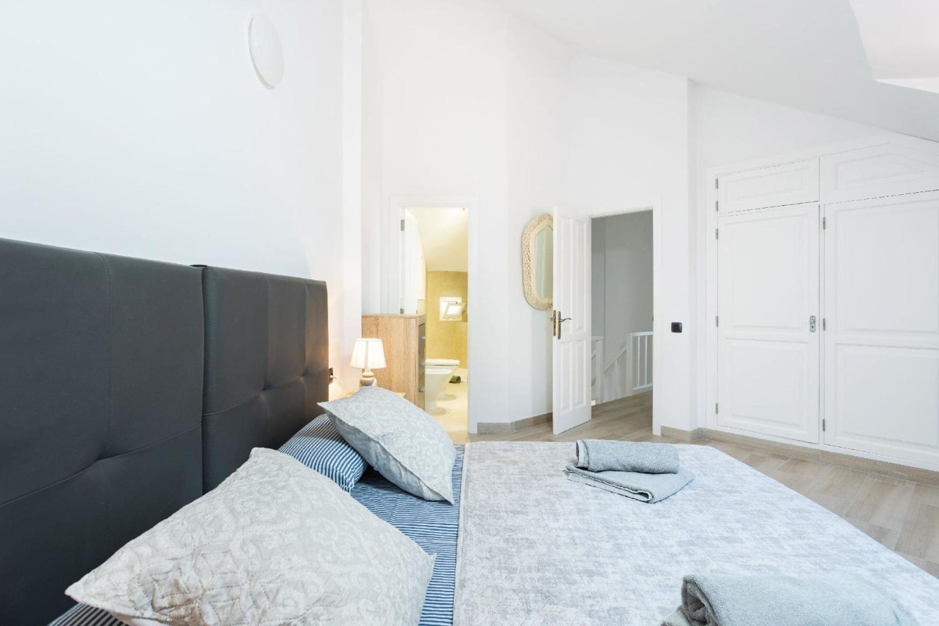 Moderne Wohnung Mit Meerblick Und Pool