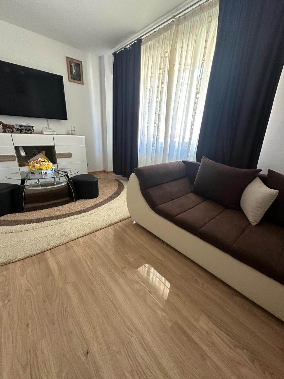 The Apartment Sinaia view 2