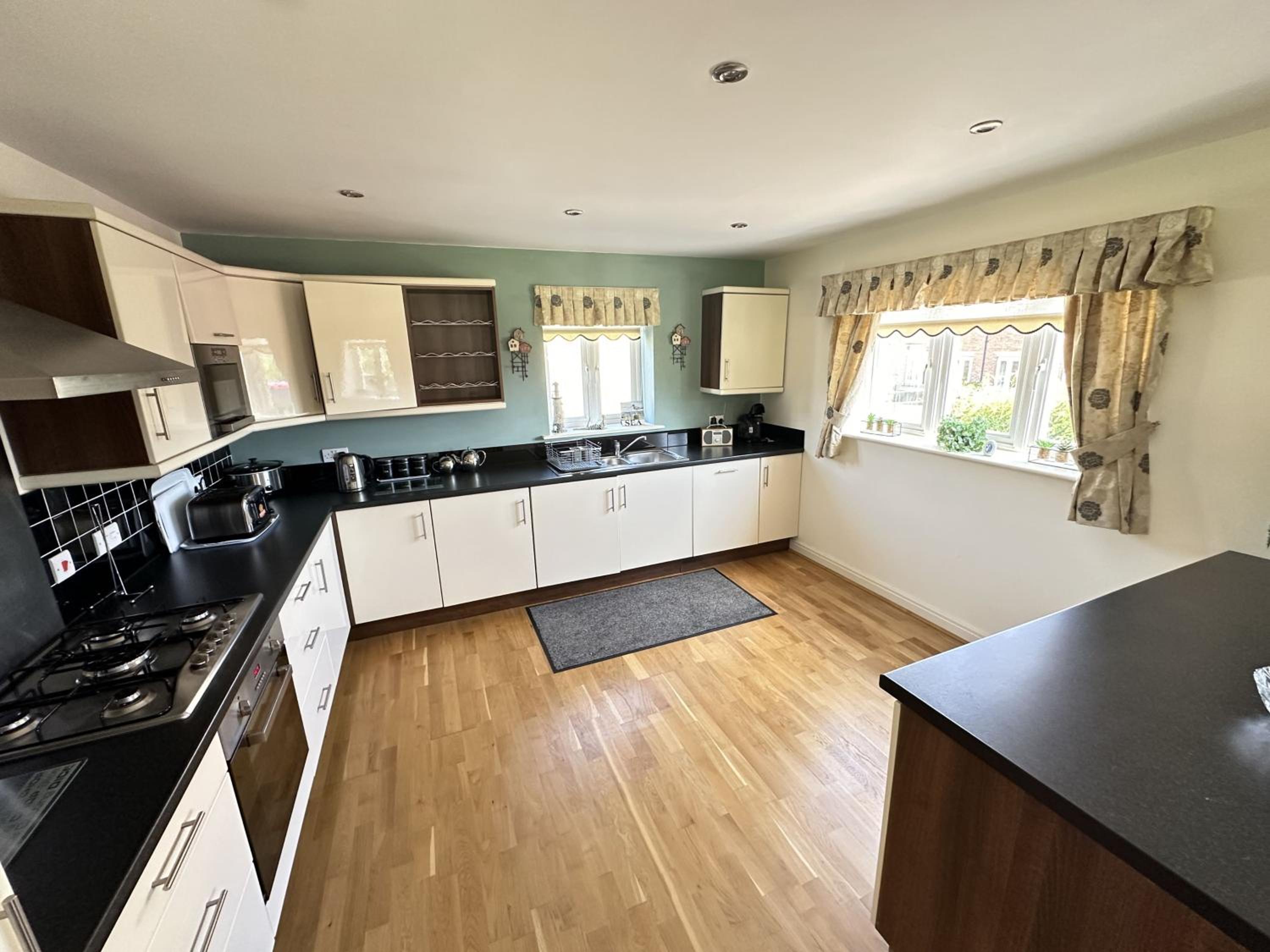 Pastures View - Part of the The Bay Filey Holiday Village with pool, gym and direct beach access, pub, restaurant, tennis and meadows walks
