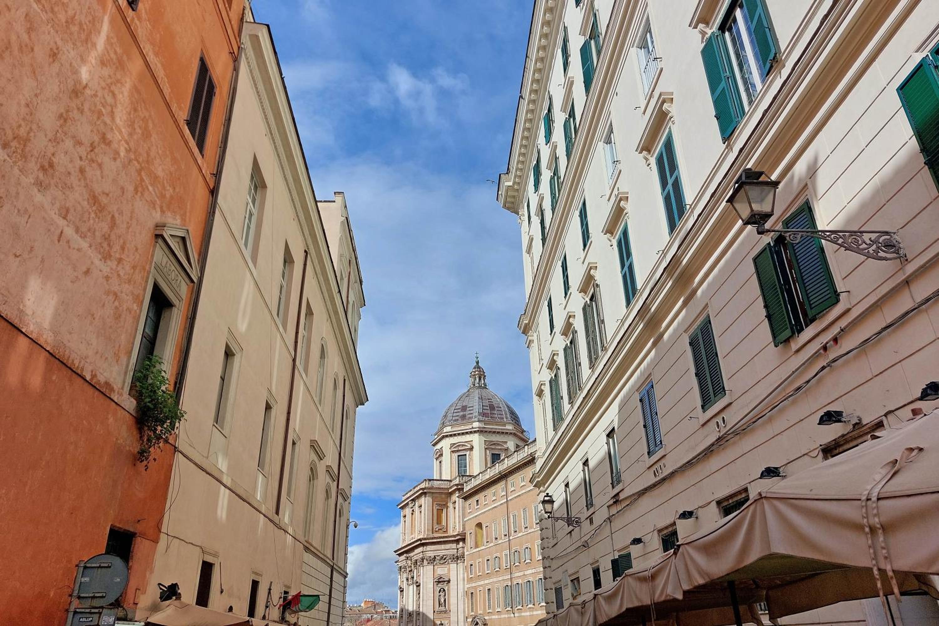 Domus Aurea Luxury Suites