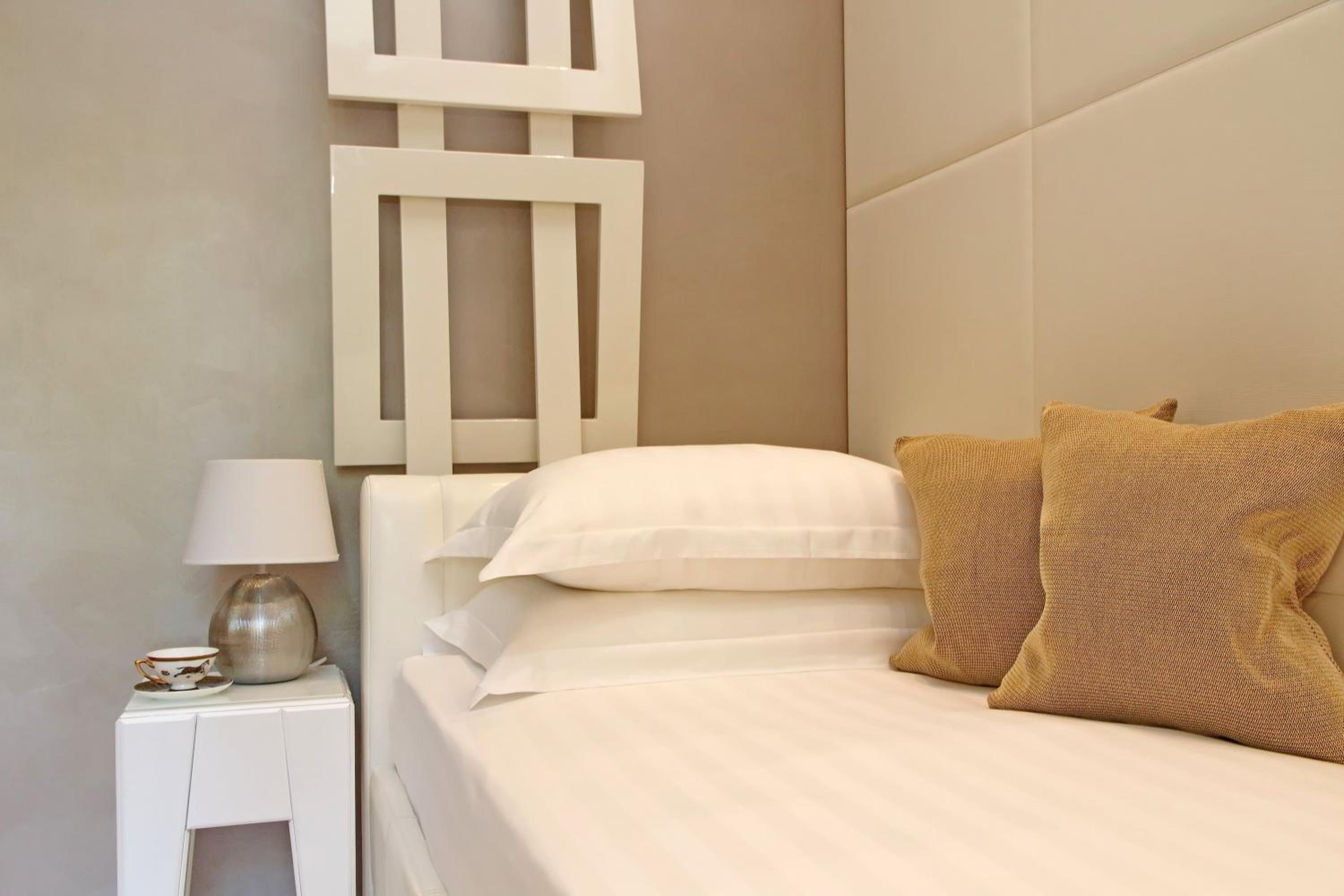 Domus Aurea Luxury Suites