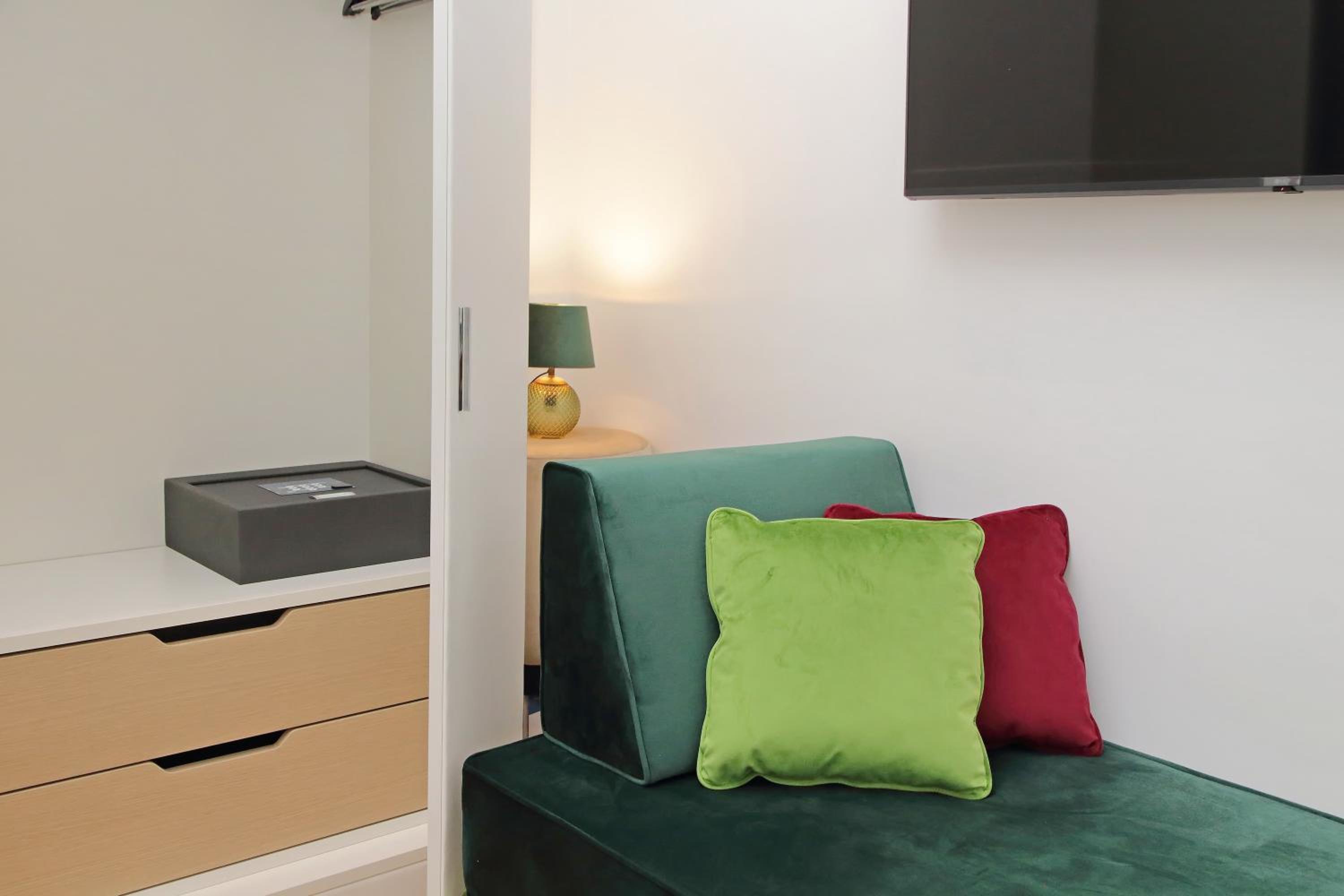 Domus Aurea Luxury Suites
