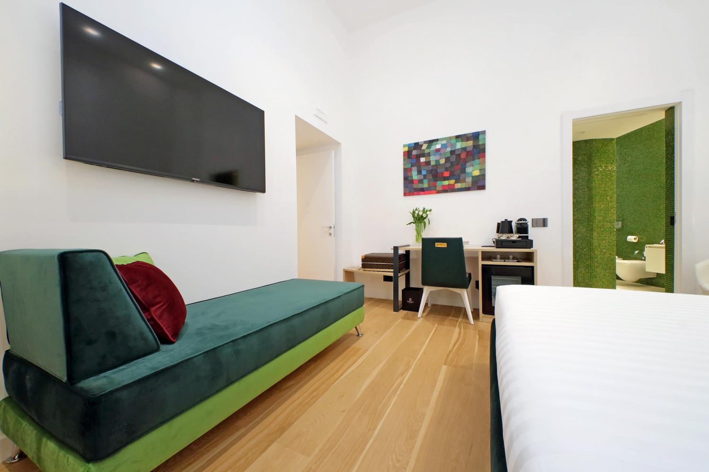 Domus Aurea Luxury Suites