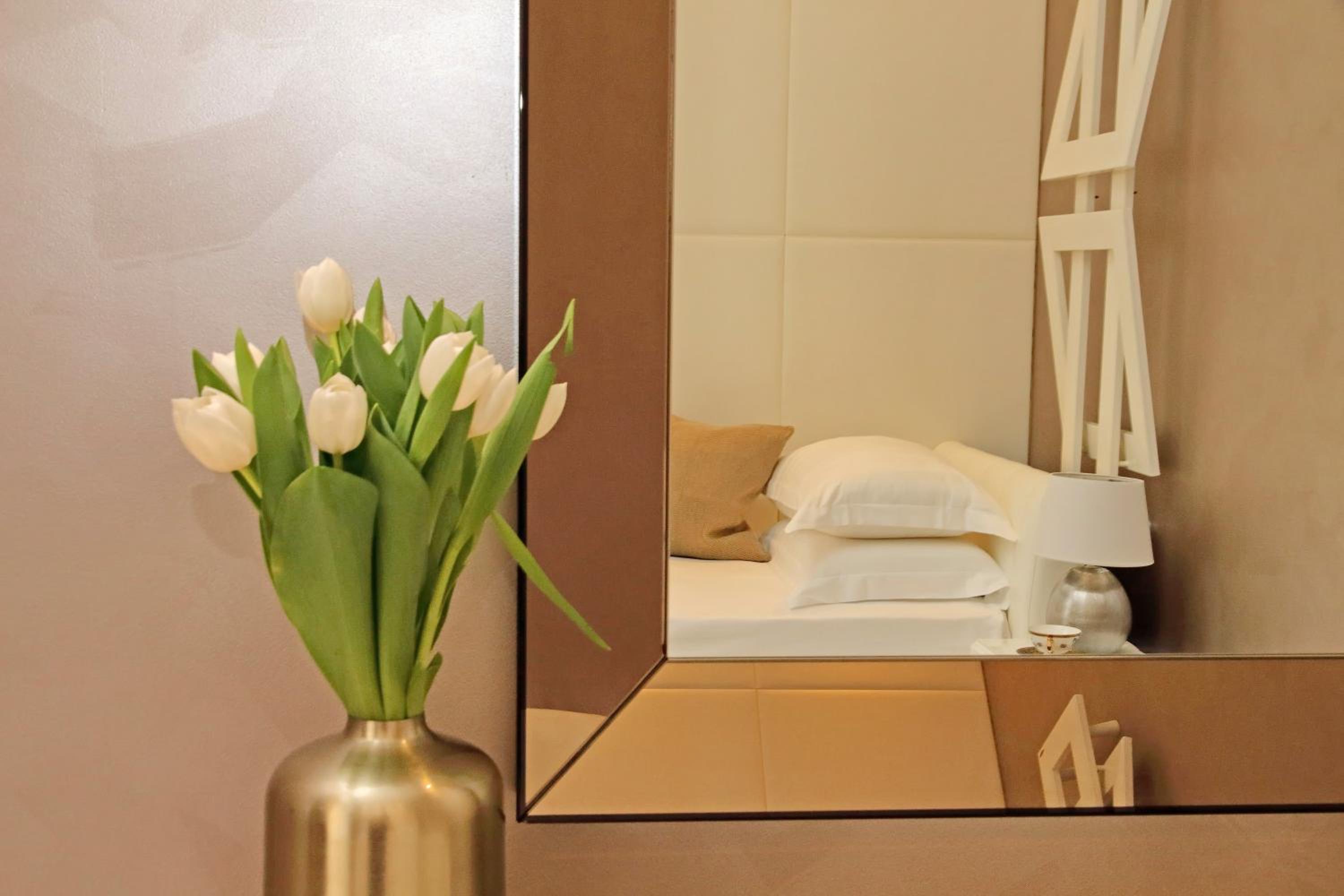 Domus Aurea Luxury Suites