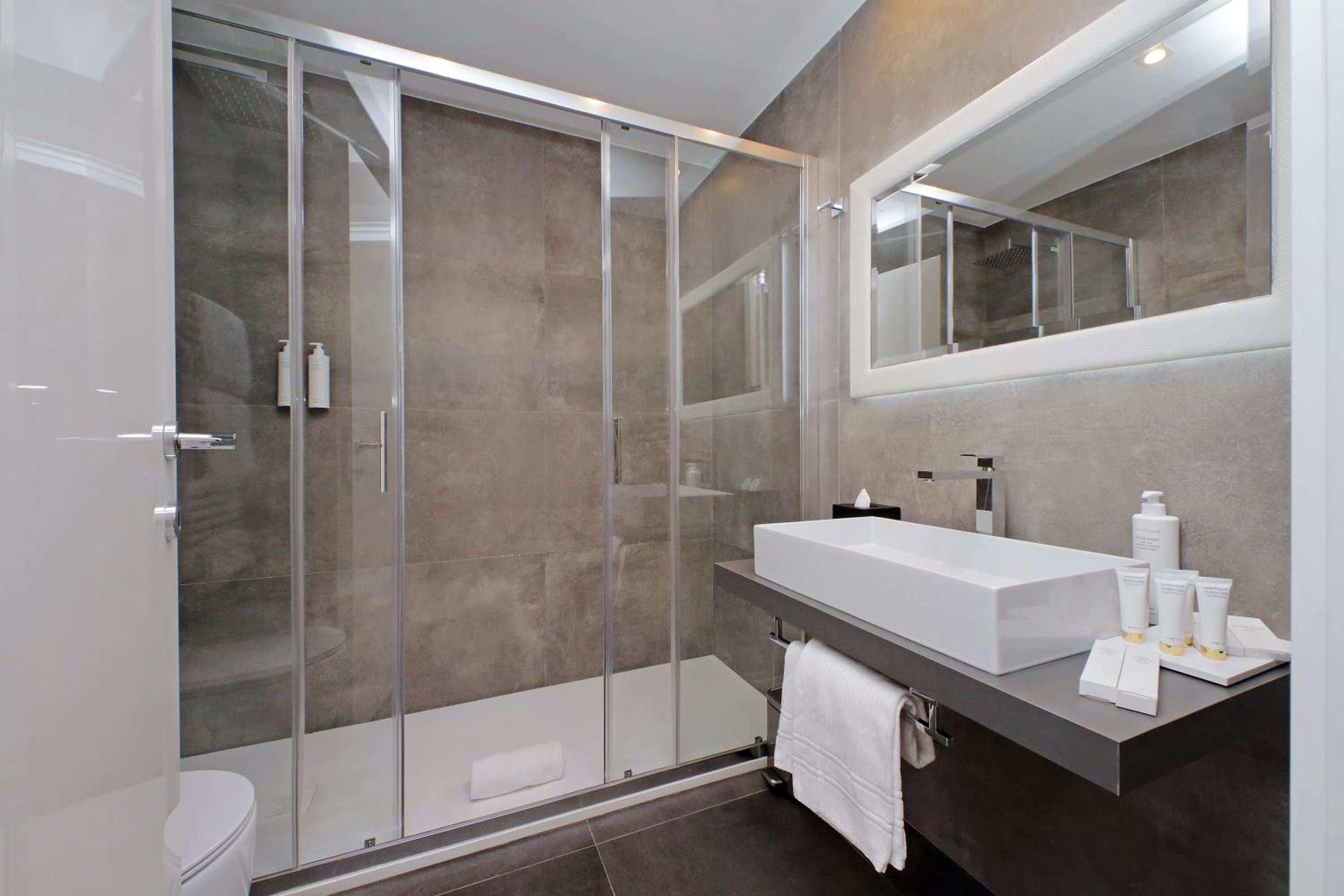 Domus Aurea Luxury Suites