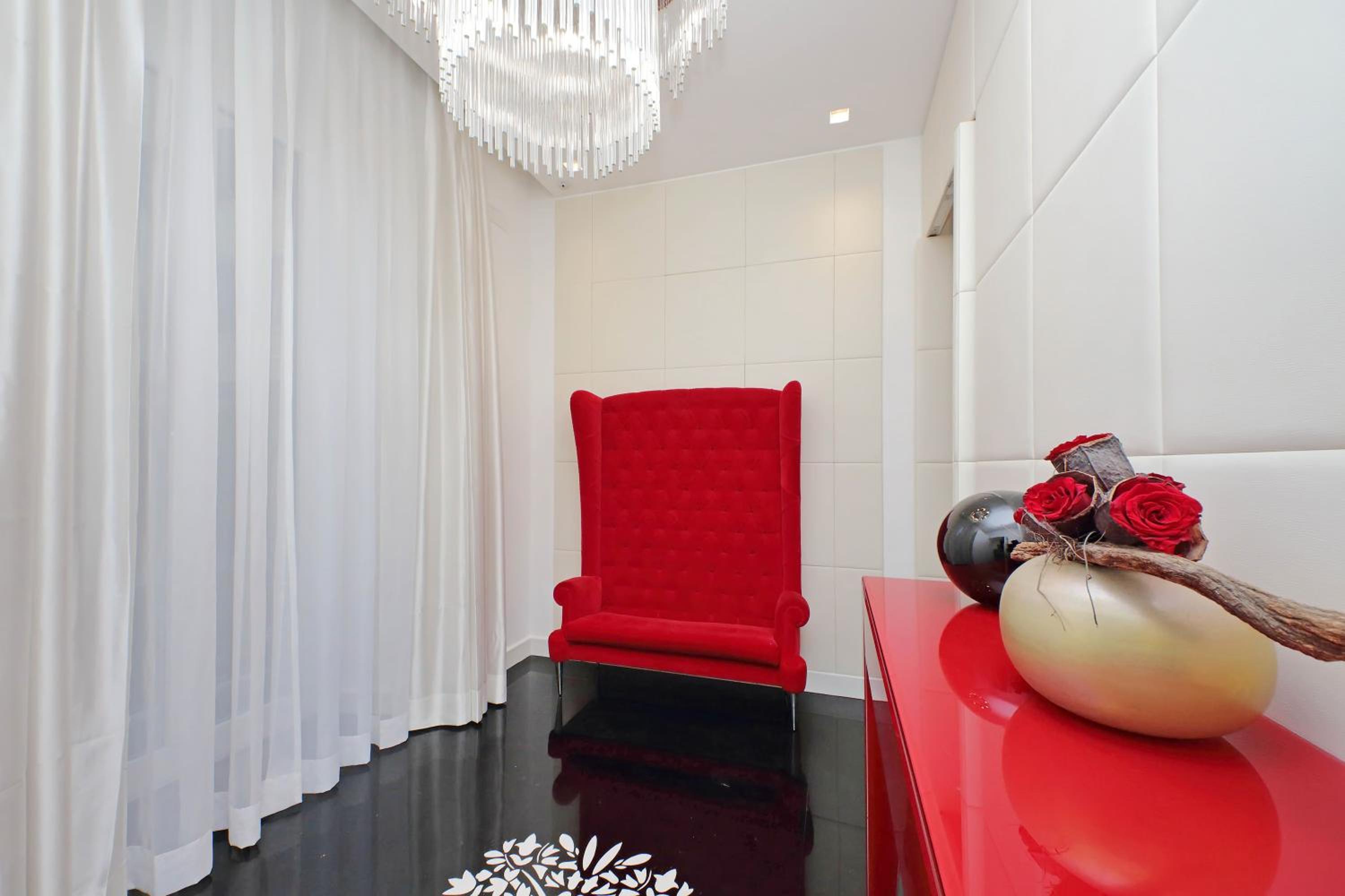 Domus Aurea Luxury Suites