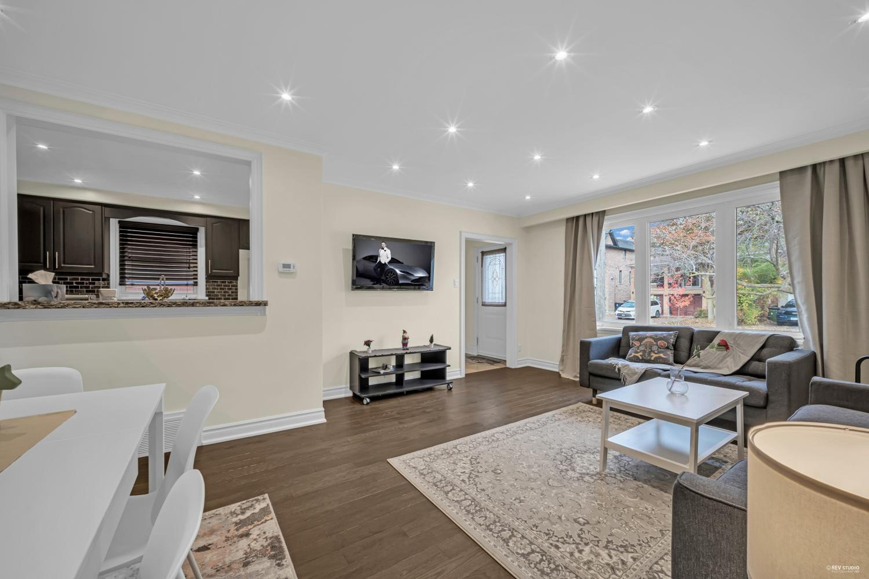 Luxury Renovated House in Prime Location with Parking
