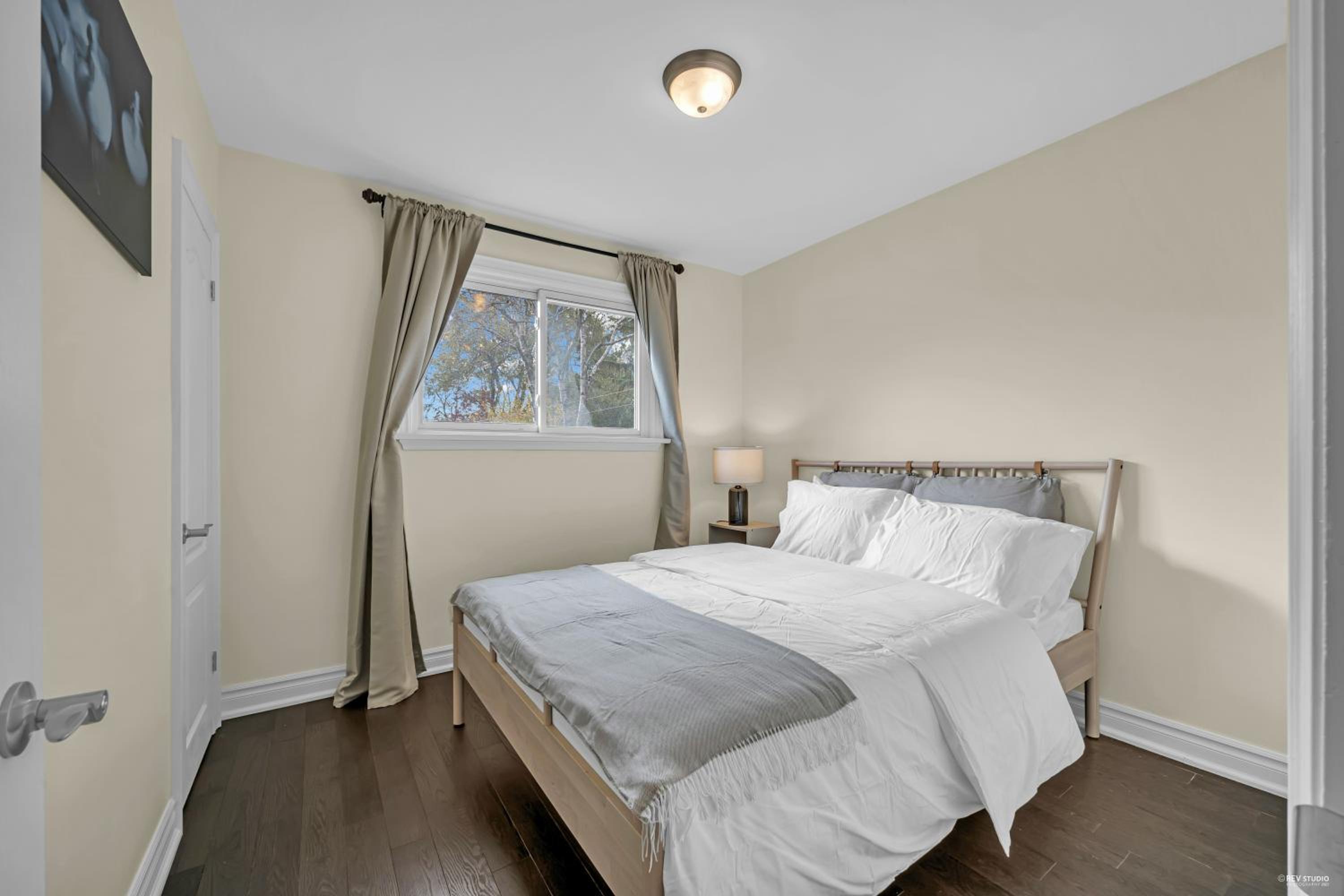Luxury Renovated House in Prime Location with Parking