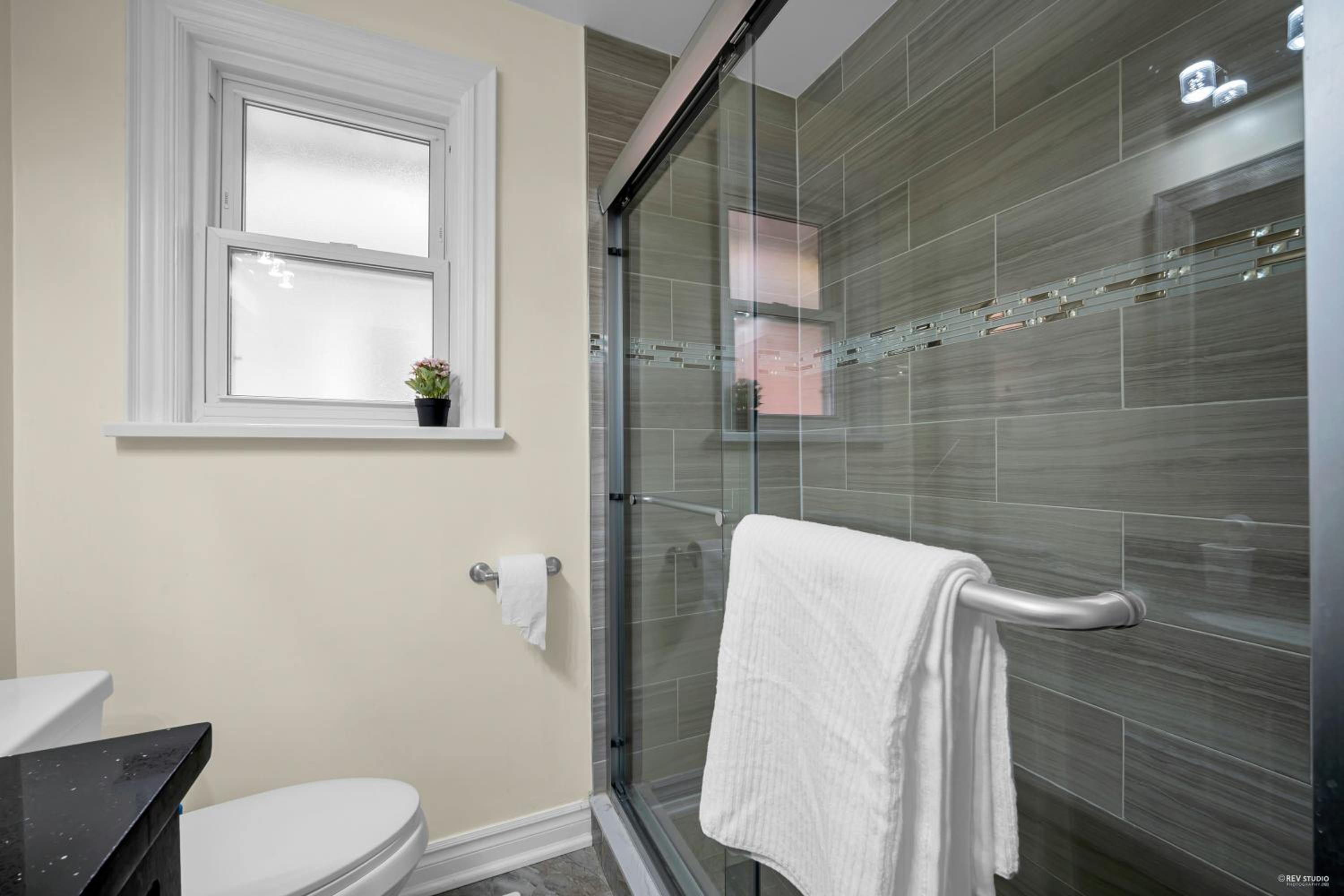 Luxury Renovated House in Prime Location with Parking