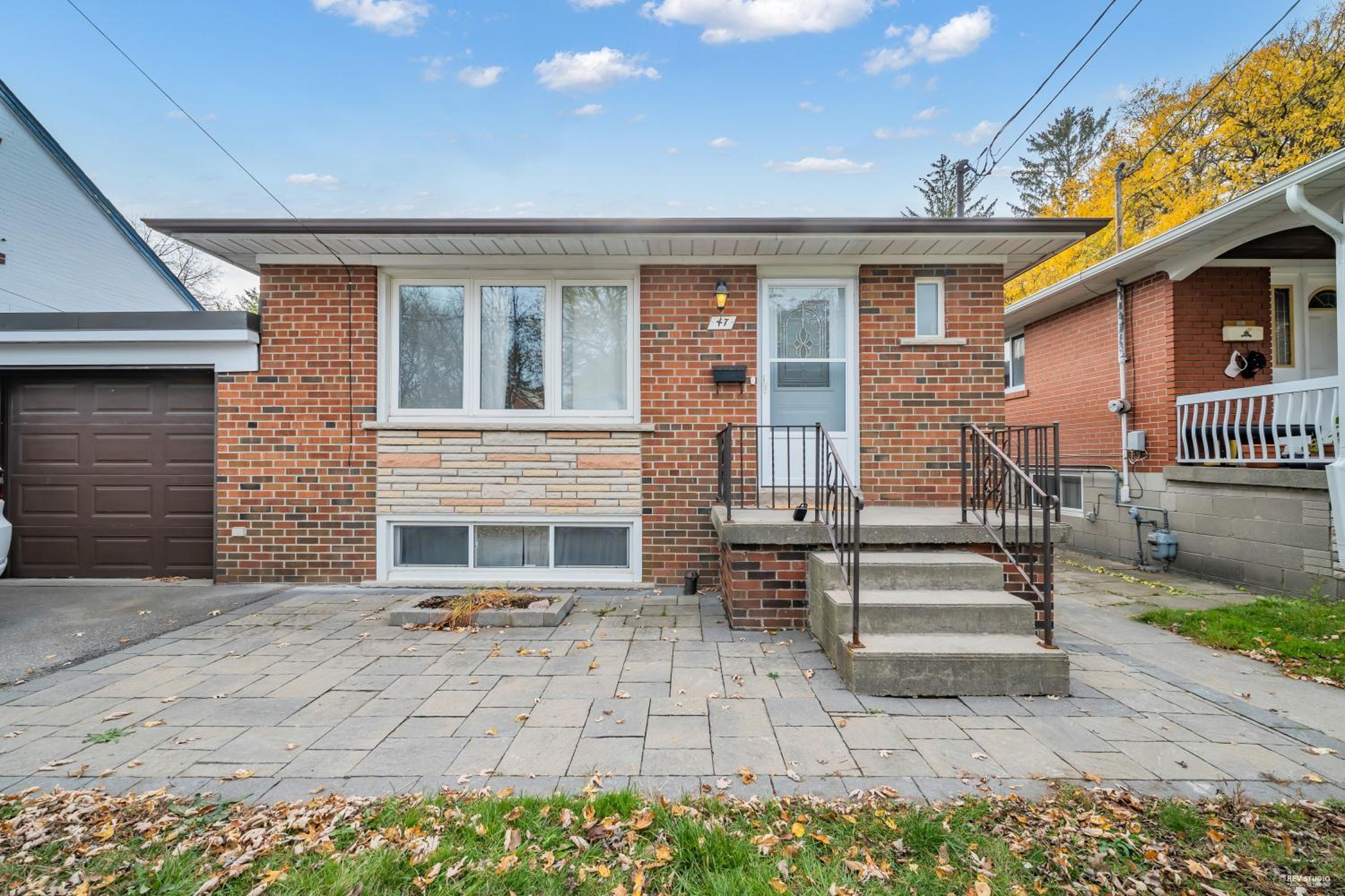 Luxury Renovated House in Prime Location with Parking