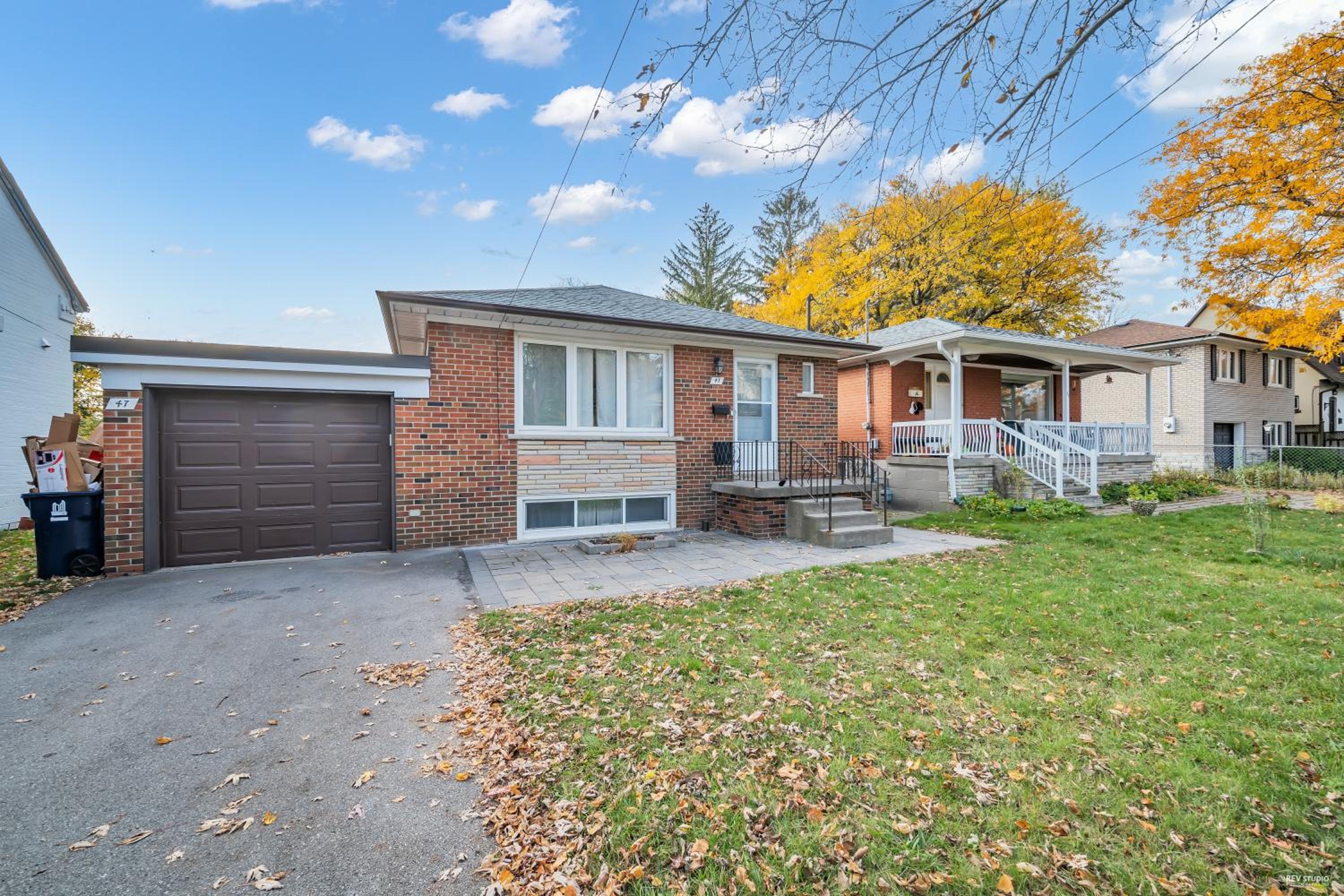 Luxury Renovated House in Prime Location with Parking