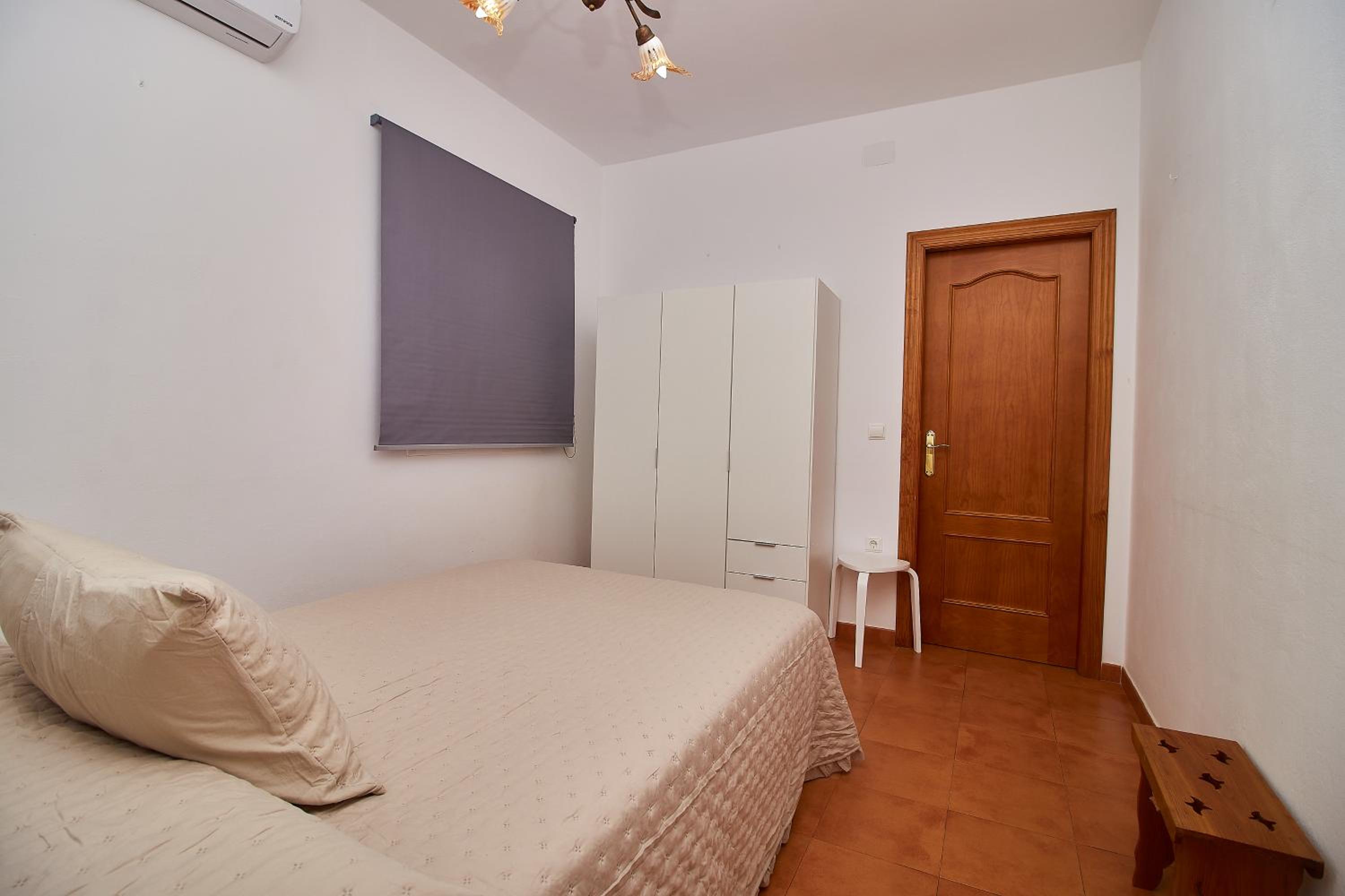 CASA EL PRADO con Piscina y Aparcamiento