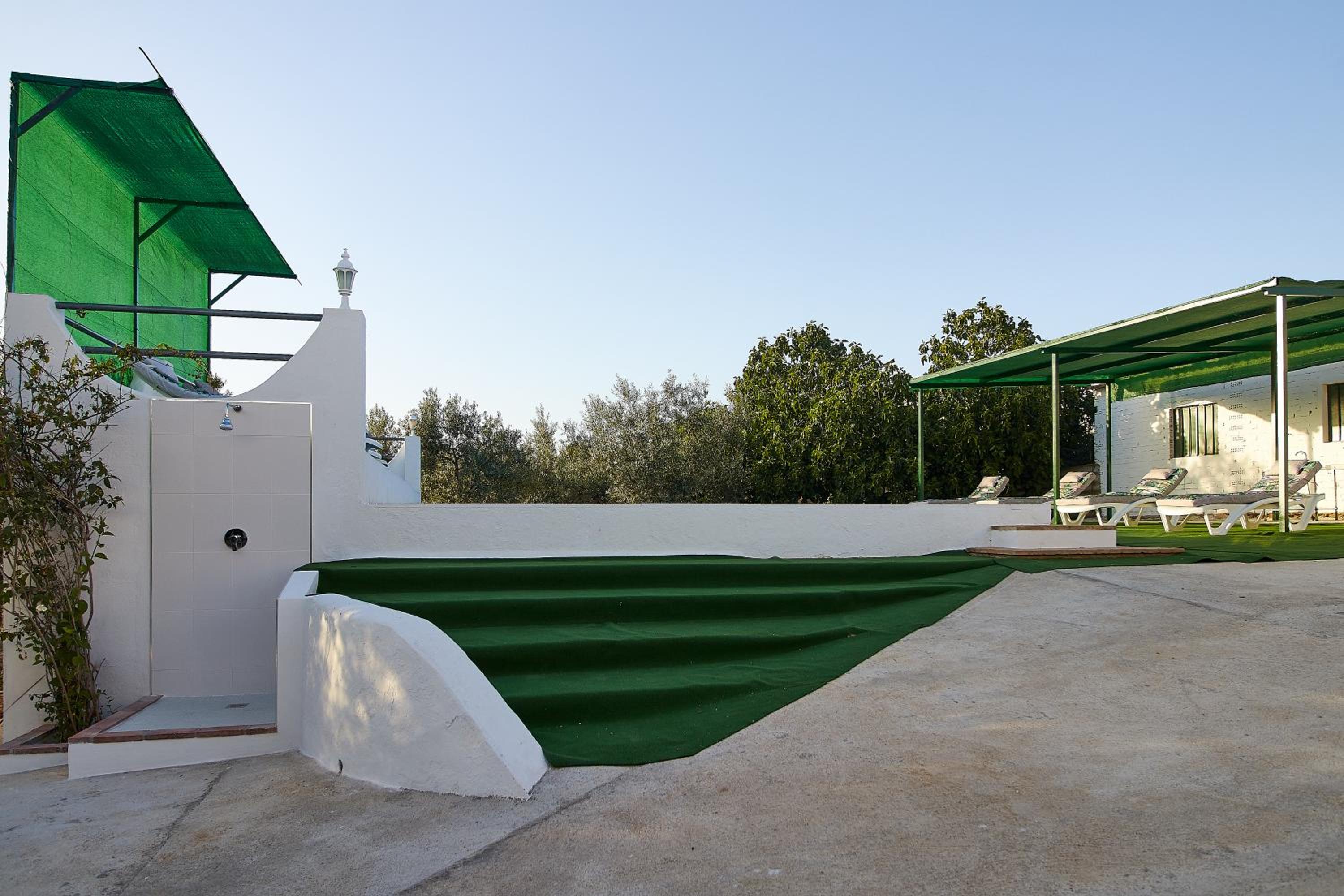 CASA EL PRADO con Piscina y Aparcamiento