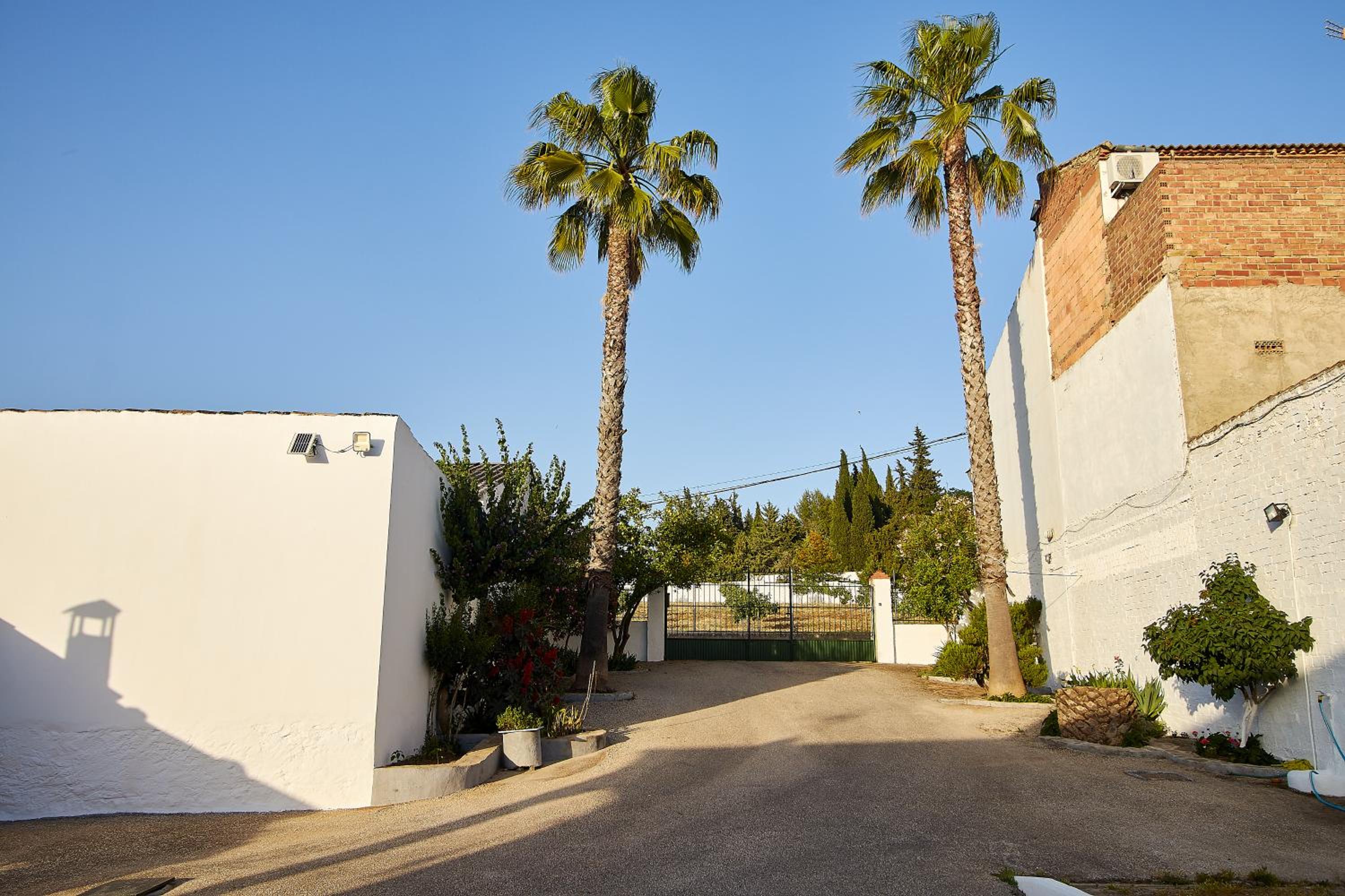 CASA EL PRADO con Piscina y Aparcamiento