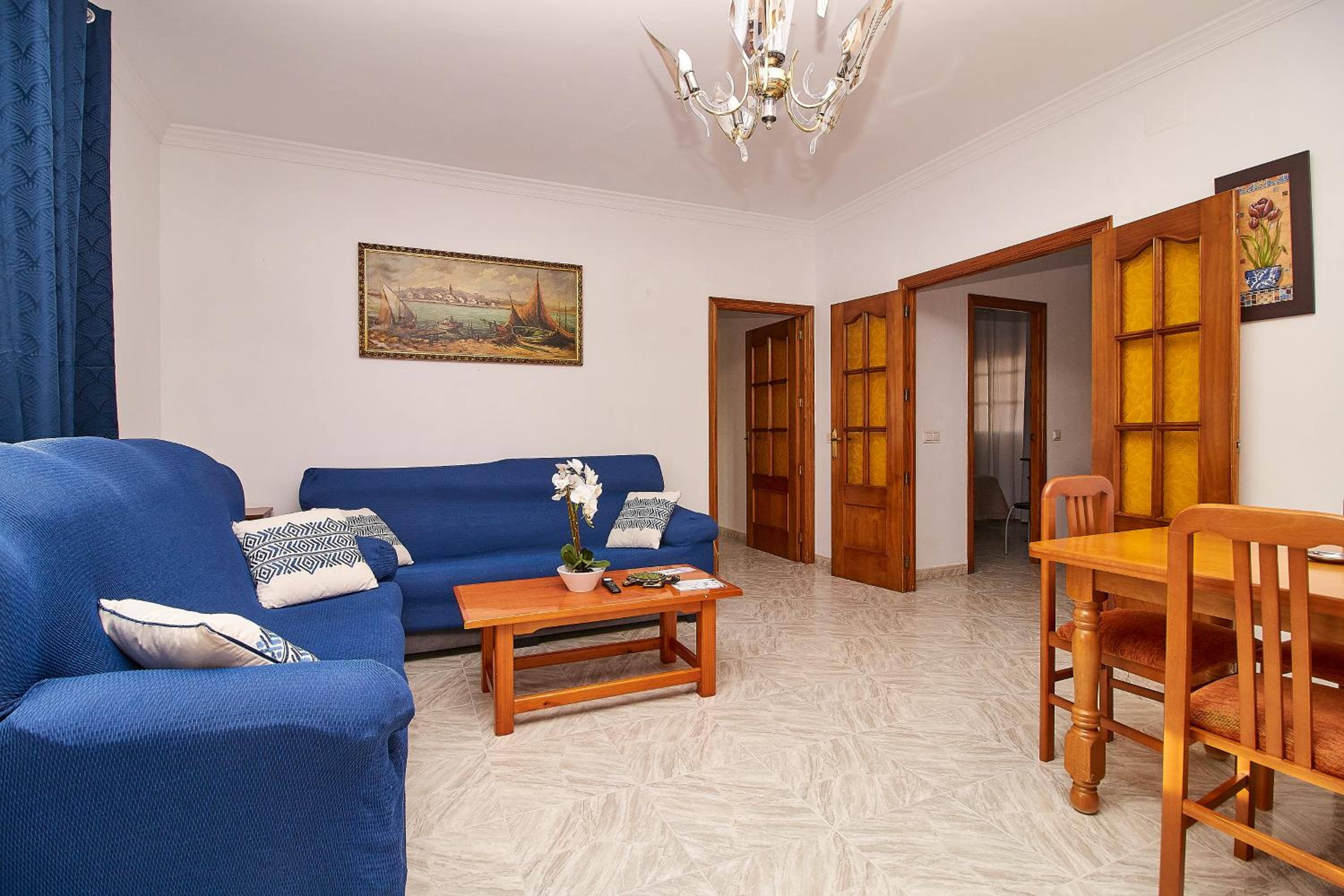 CASA EL PRADO con Piscina y Aparcamiento