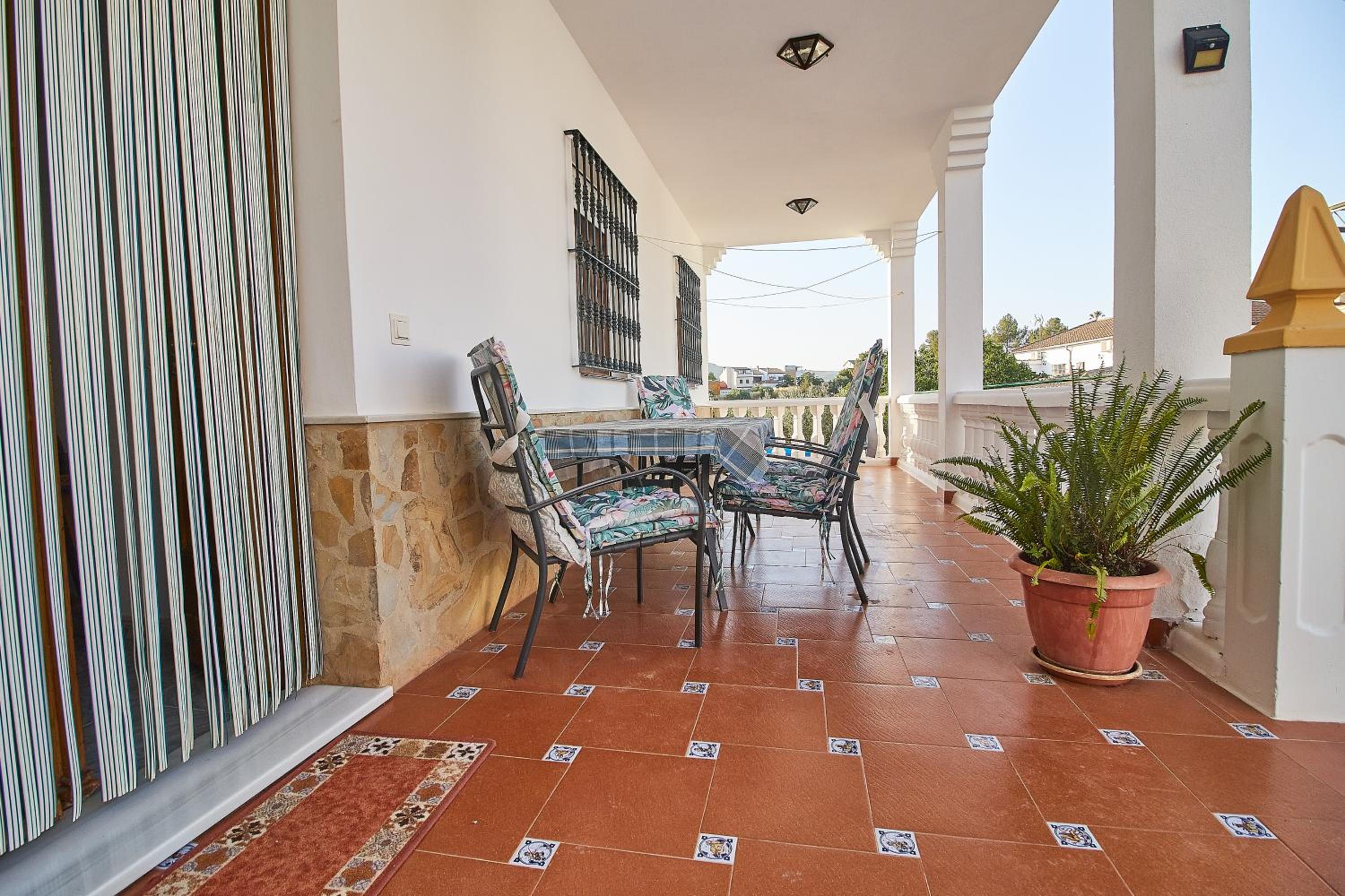 CASA EL PRADO con Piscina y Aparcamiento