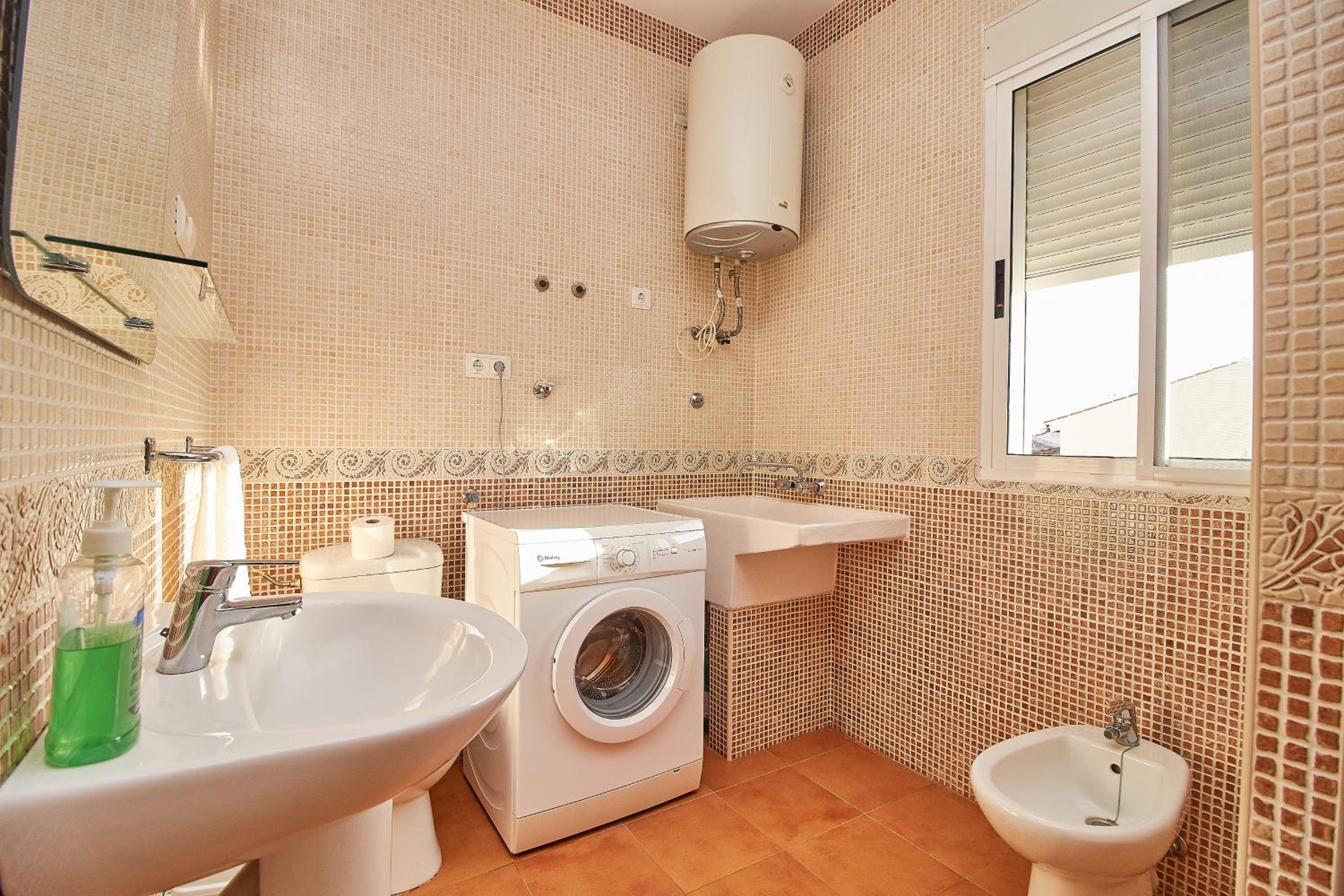 CASA EL PRADO con Piscina y Aparcamiento