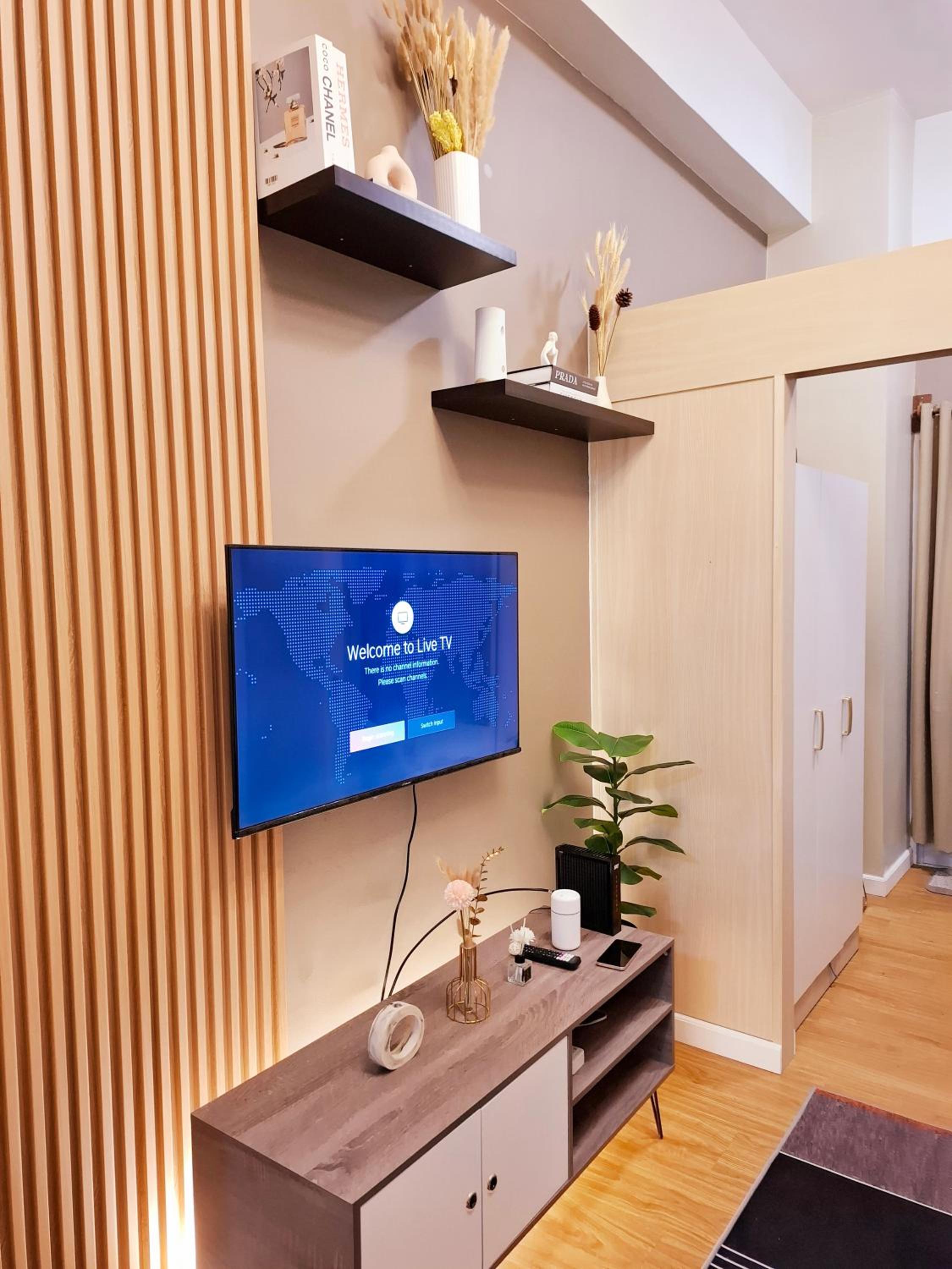 Serene Suite In Jazz Residences view 2