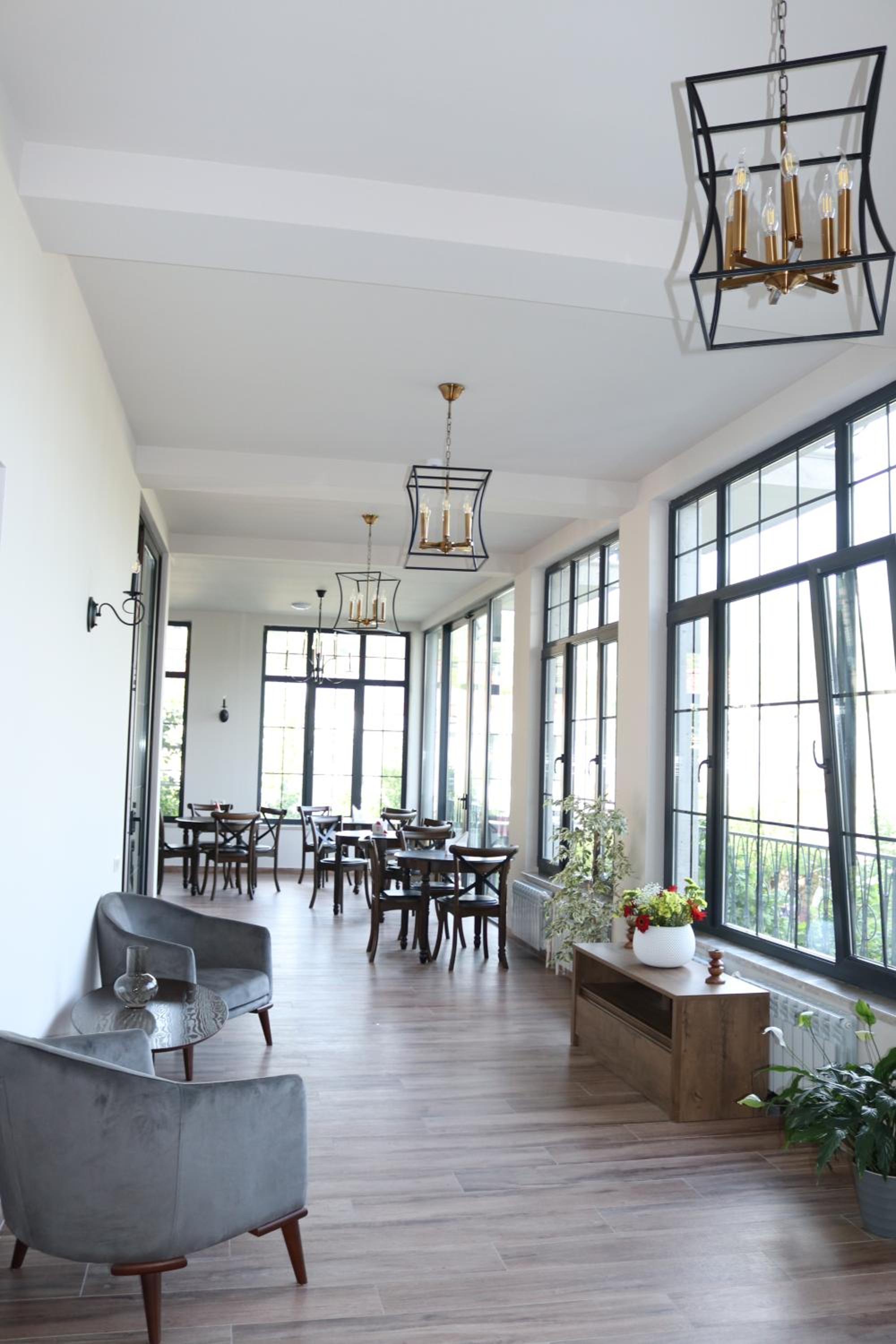 REDROOF Goris Boutique Hotel