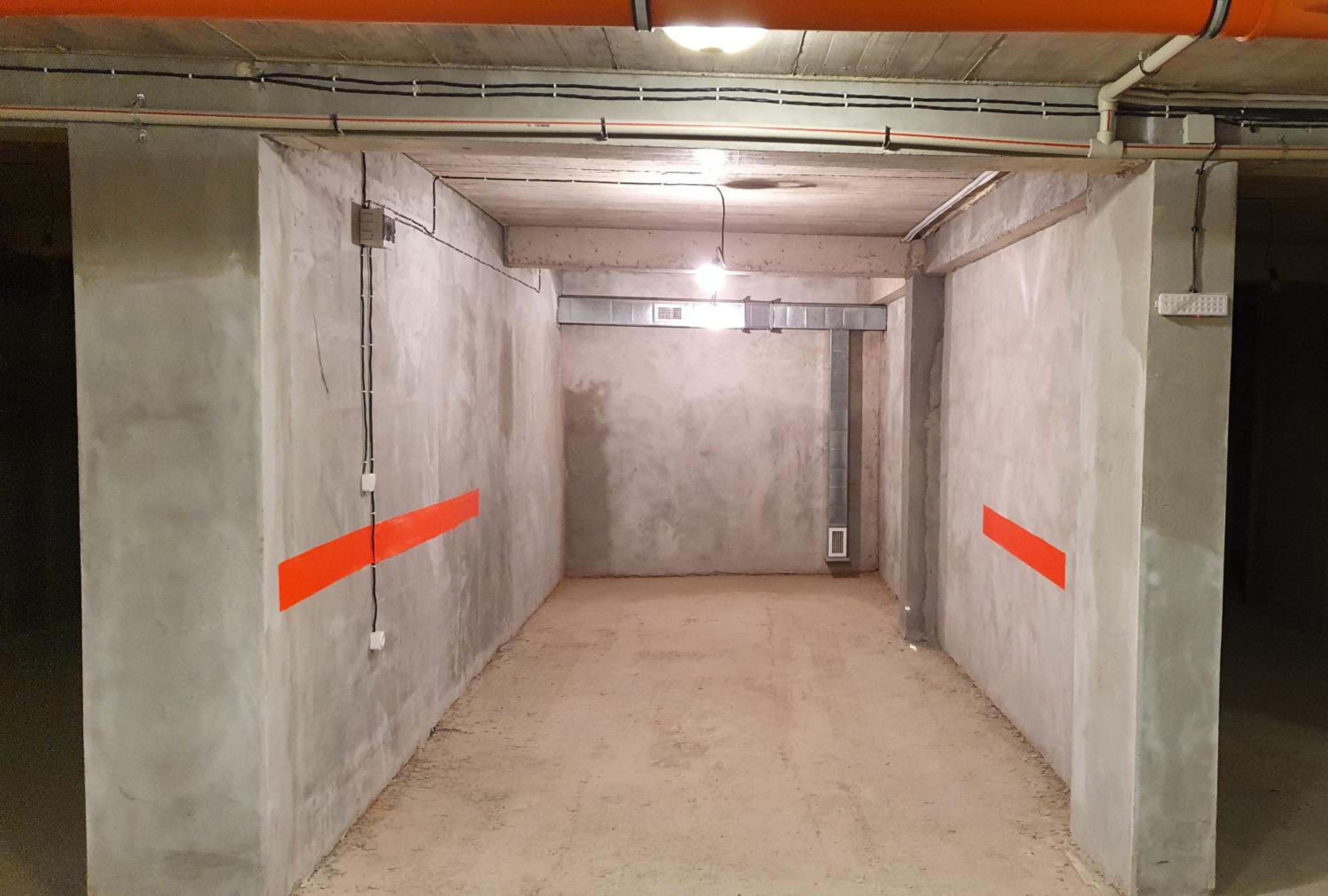 Central 1BD Free Private Garage