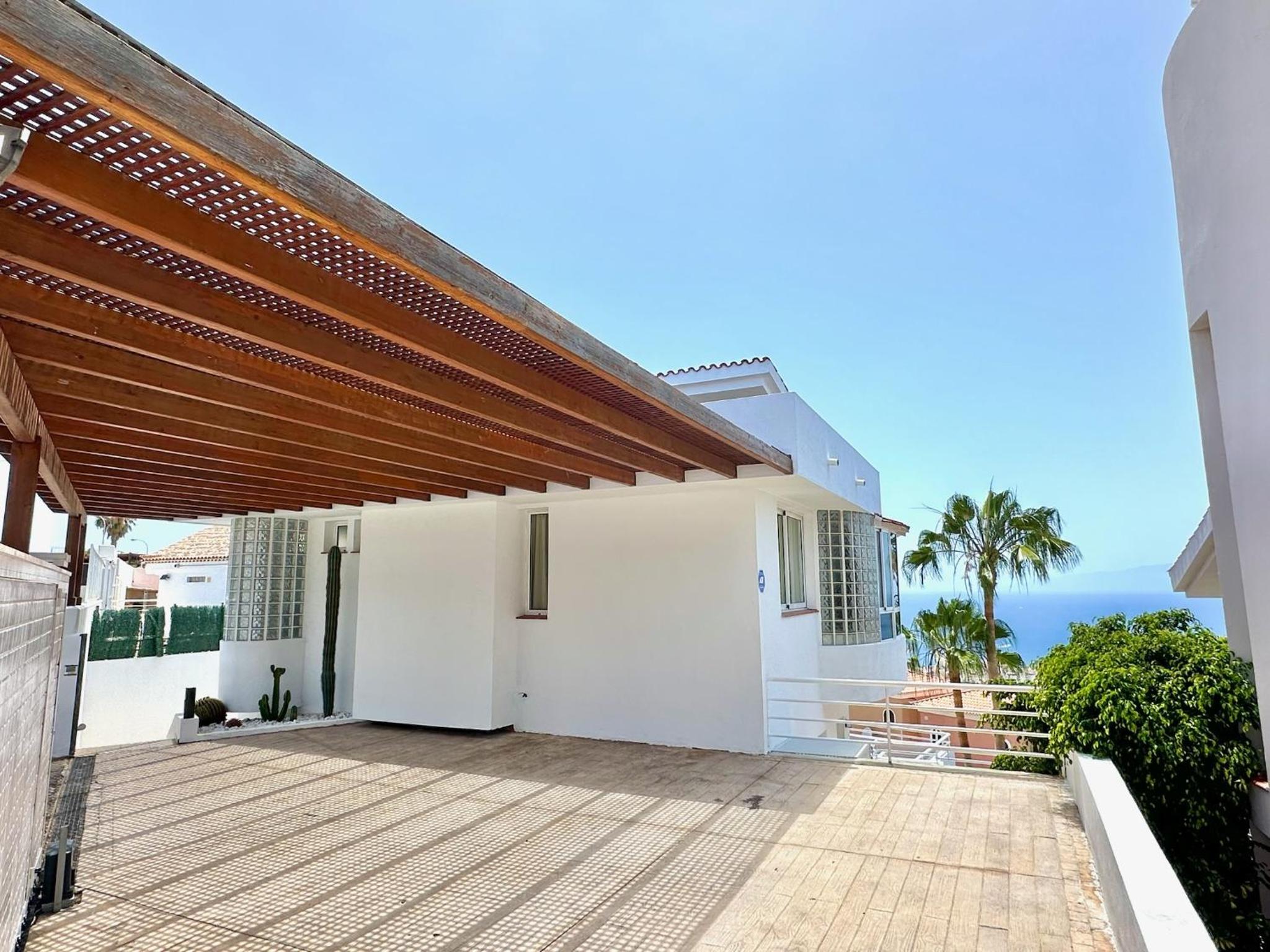 Luxury Villa Taoro private heated pool Free Car Except Christmas