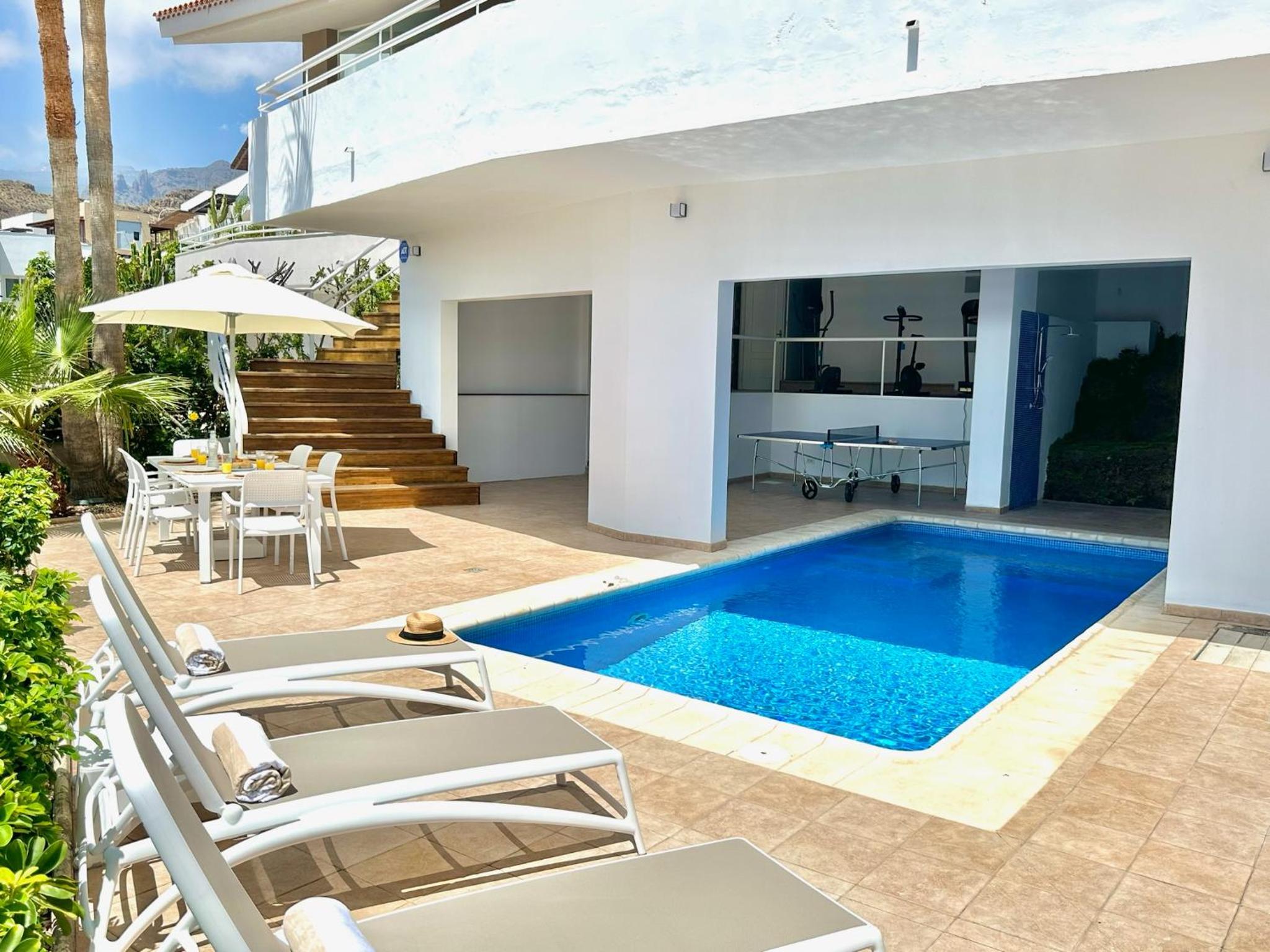 Luxury Villa Taoro private heated pool Free Car Except Christmas