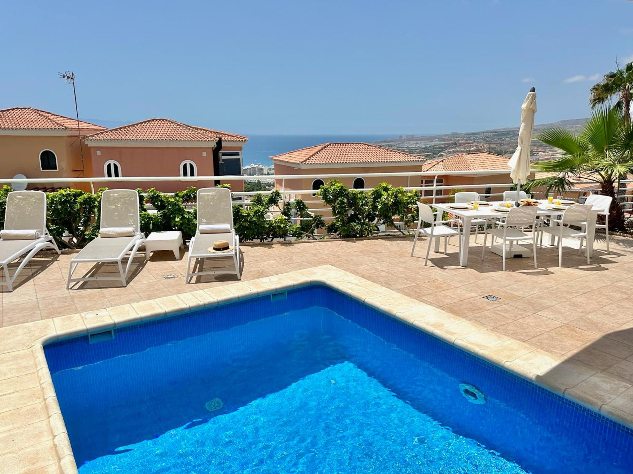 Luxury Villa Taoro private heated pool Free Car Except Christmas