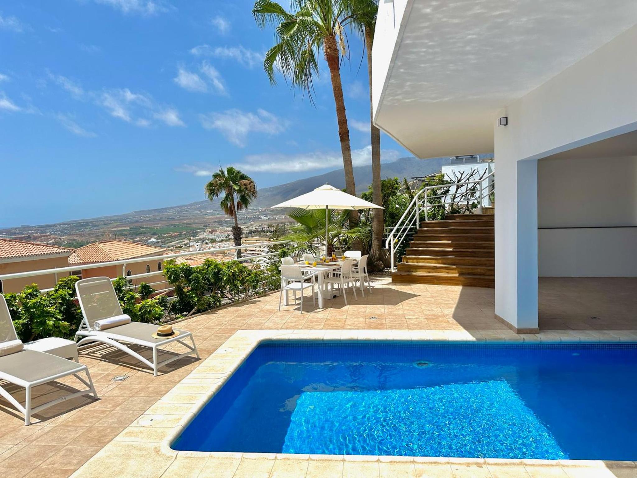 Luxury Villa Taoro private heated pool Free Car Except Christmas